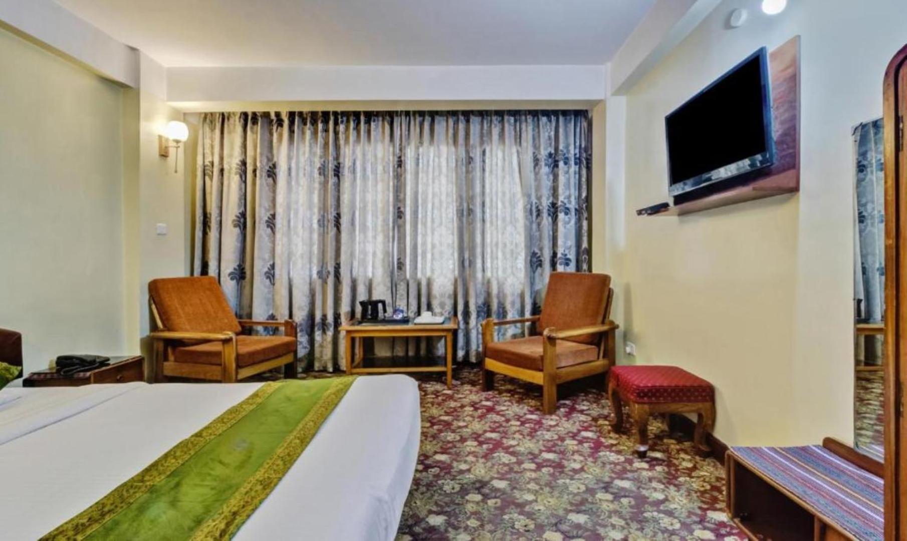Dekeling Hotel 3*