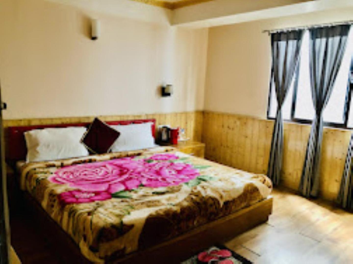 Mahayana, Darjeeling Hotel 3*