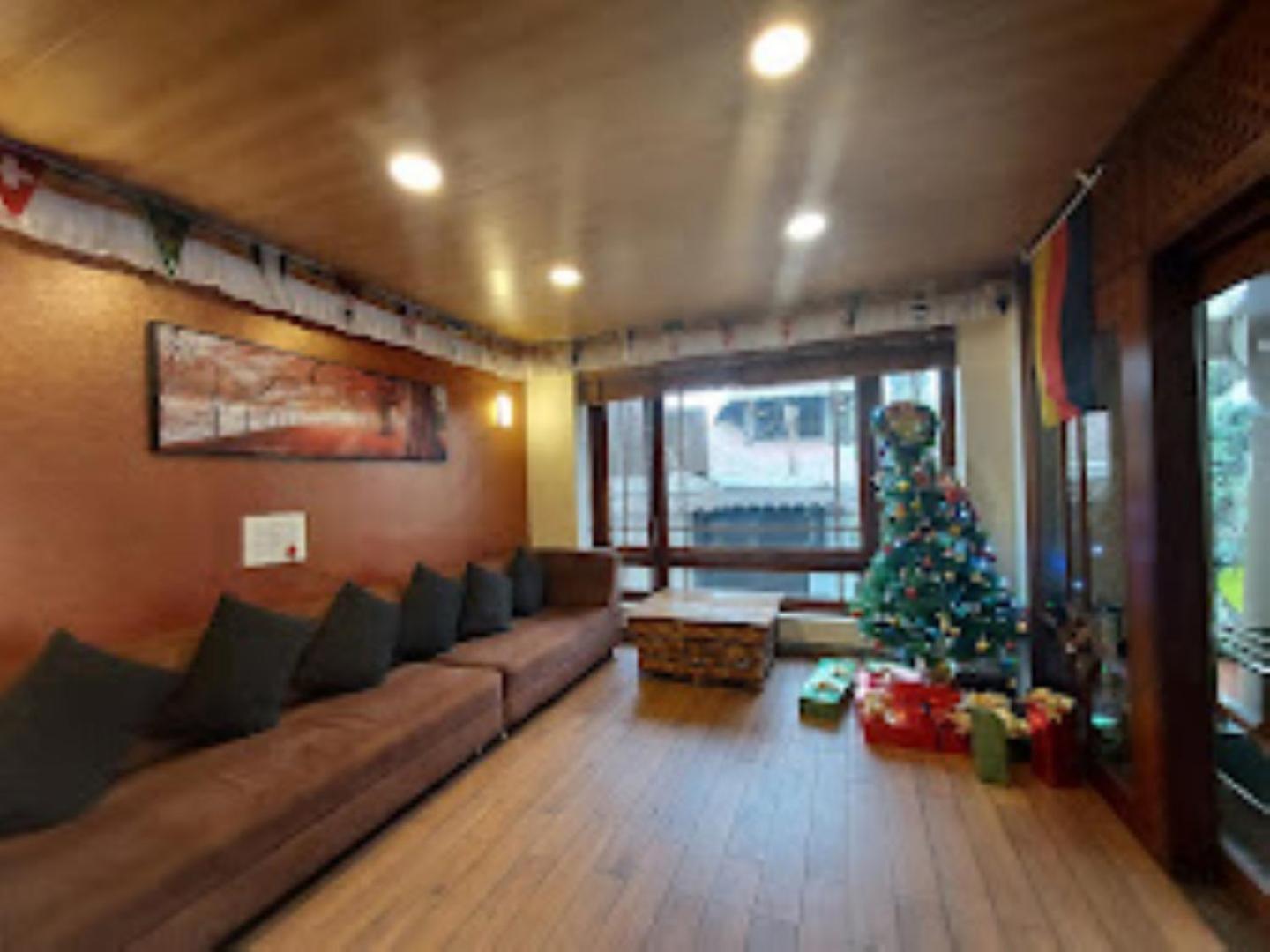 Nrs Norling Retreat Hotel