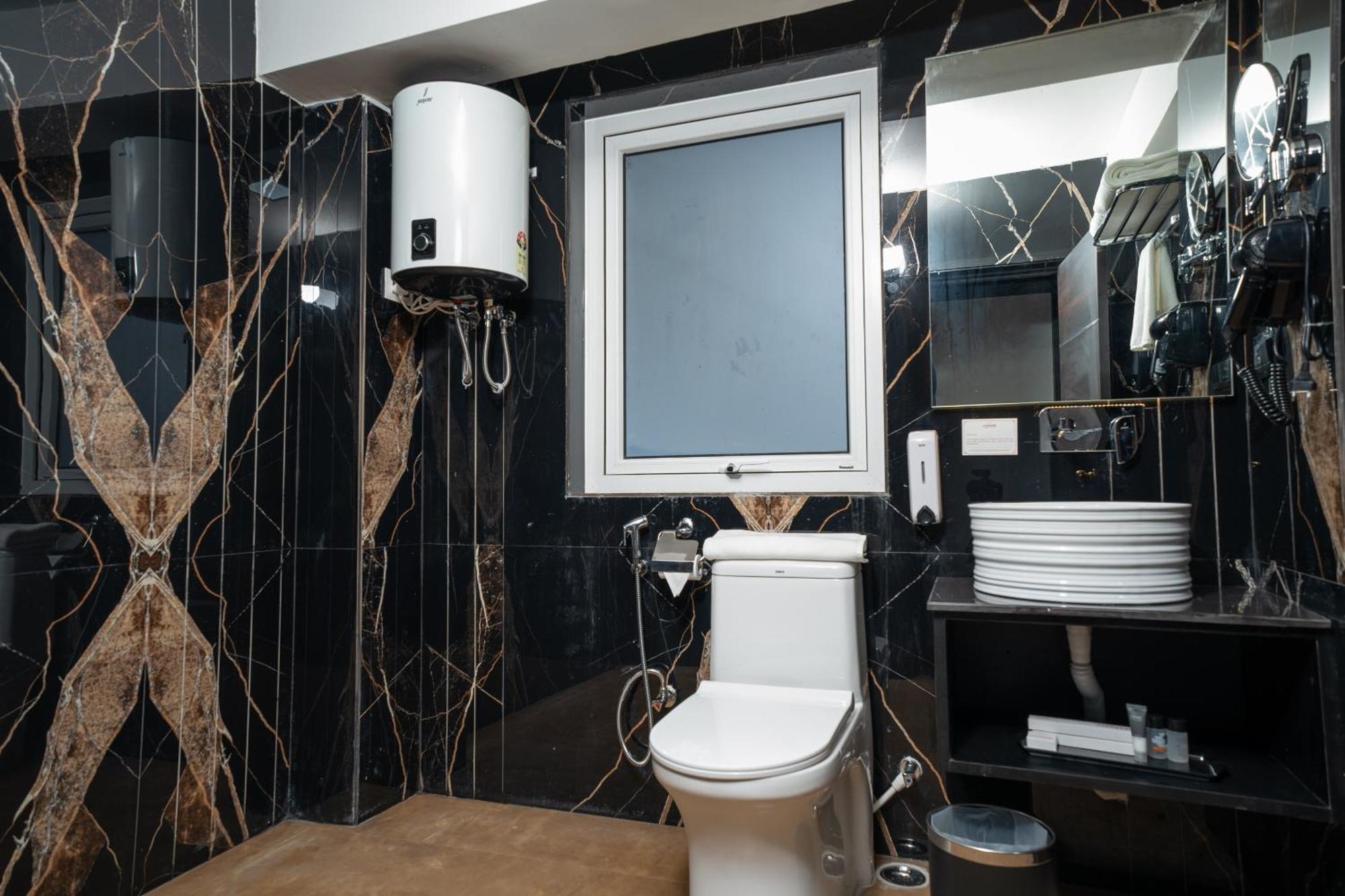 The West Gate By Summit 5*