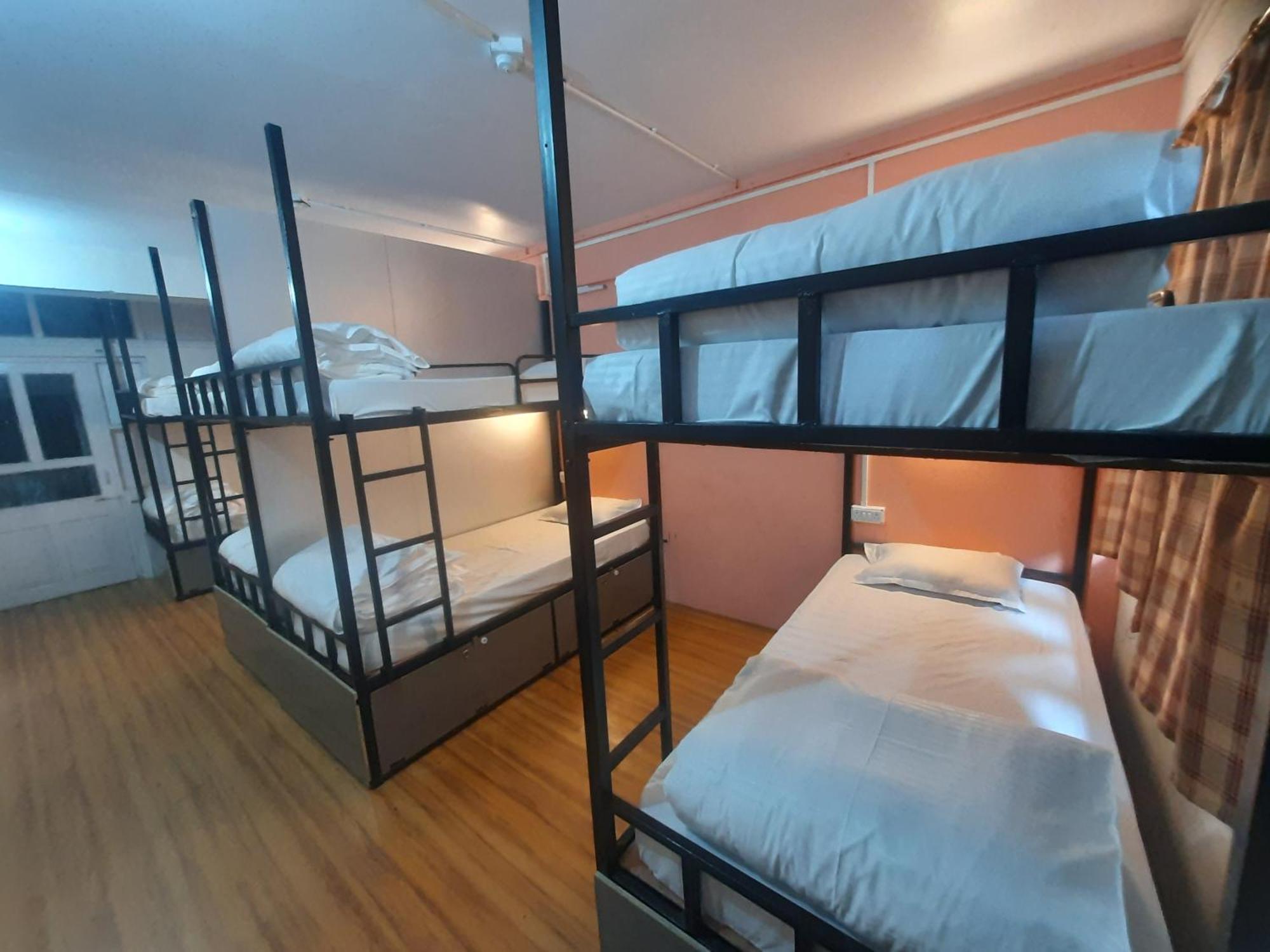 Bubble Beds Hostel *