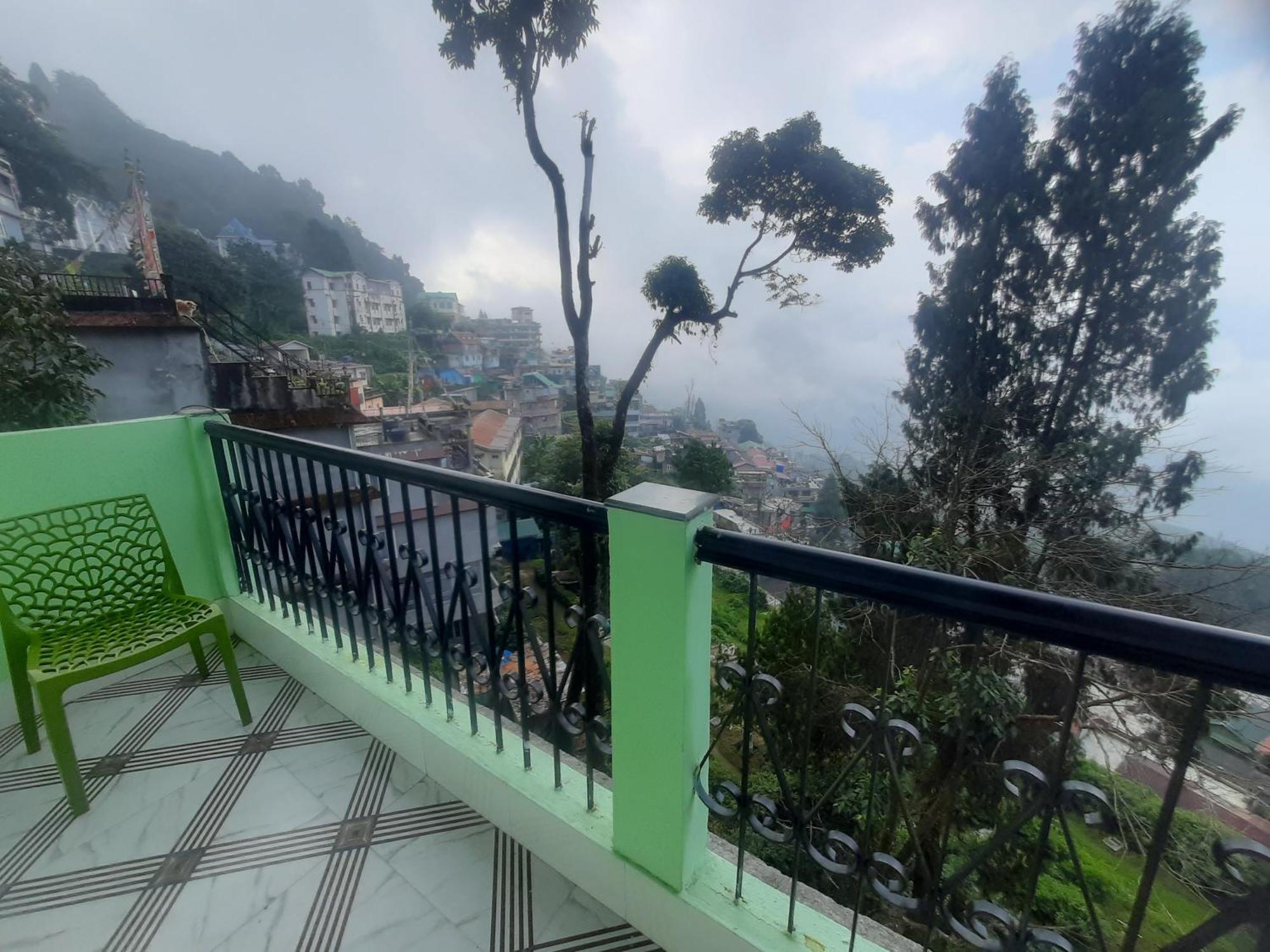 Bubble Beds * Darjeeling (West Bengal)