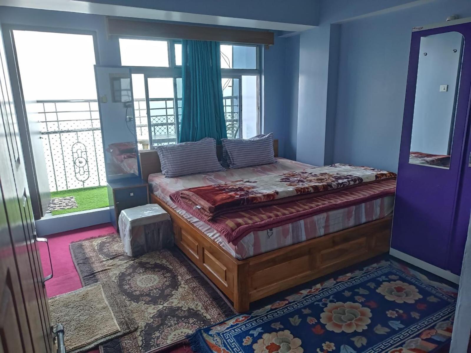 Homestay Shiv *