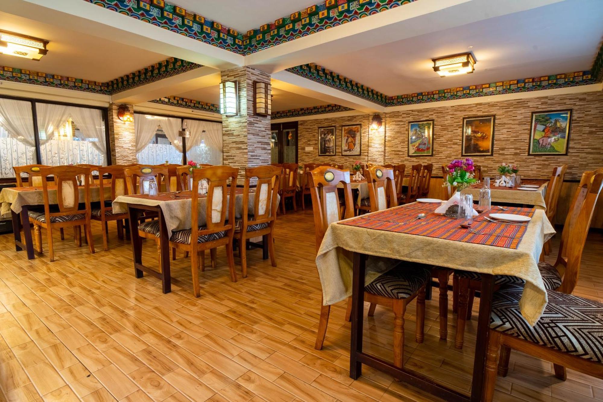 Little Tibet Mall Road Hotel