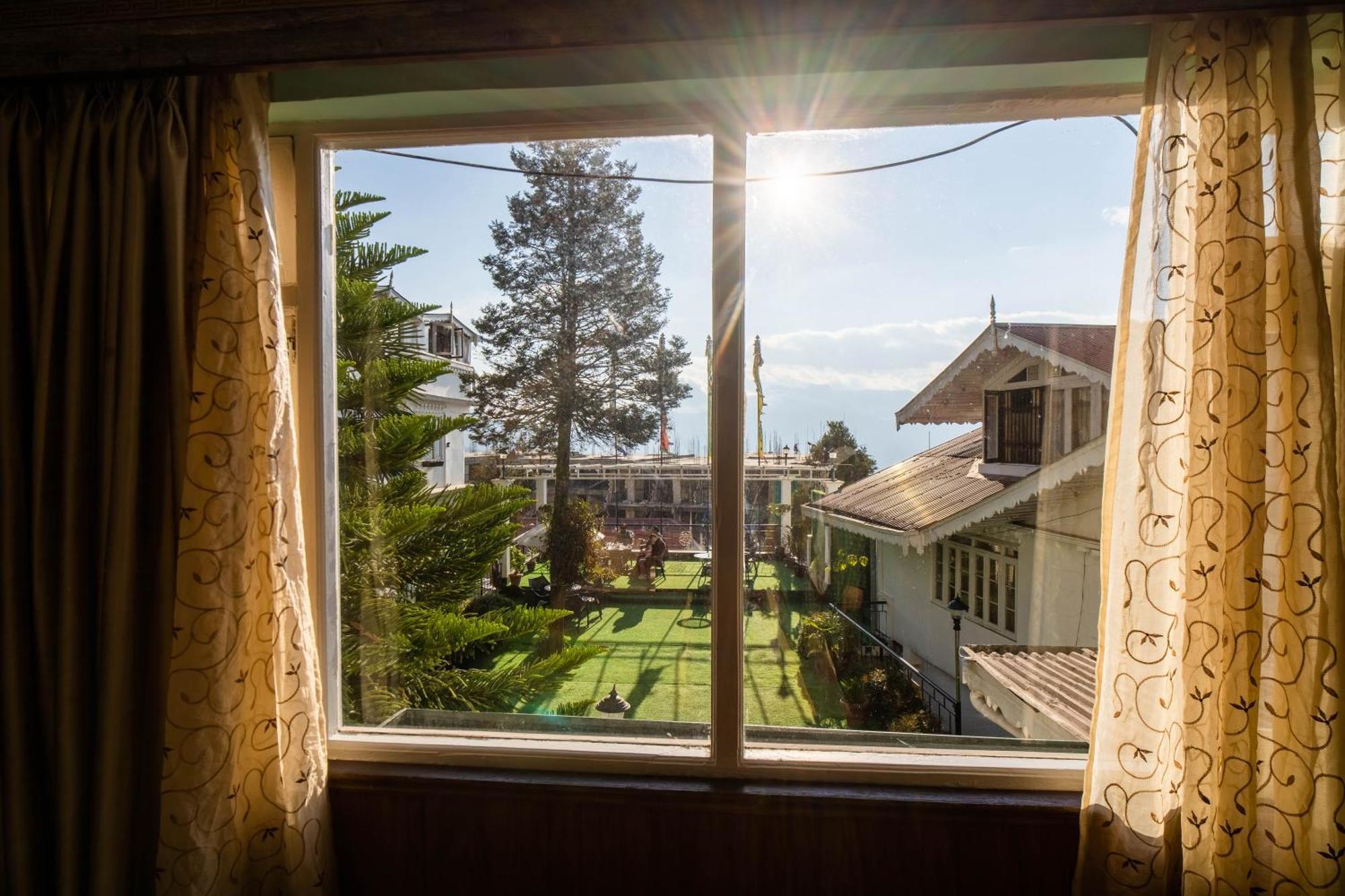 Little Tibet Mall Road Hotel Darjeeling (West Bengal)