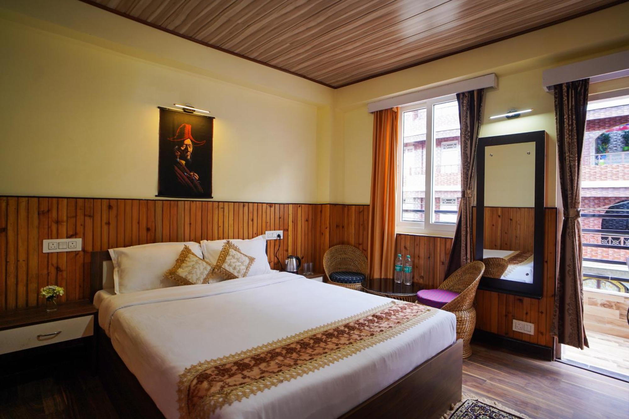 Hill Queen Near Sherpa Gumba Darjeeling Mall 5 Min Couple Friendly Hotel