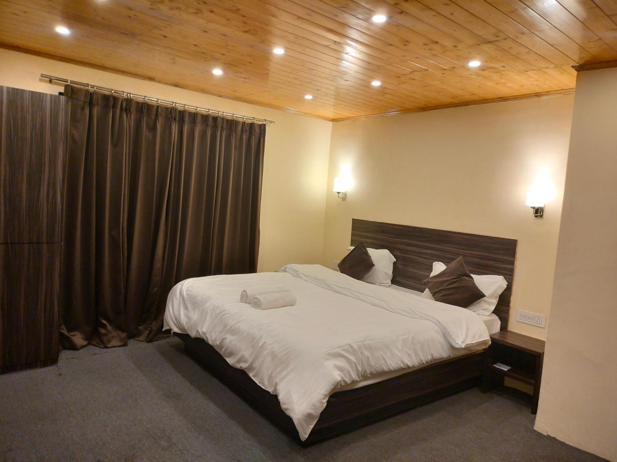 Amaira Hotel