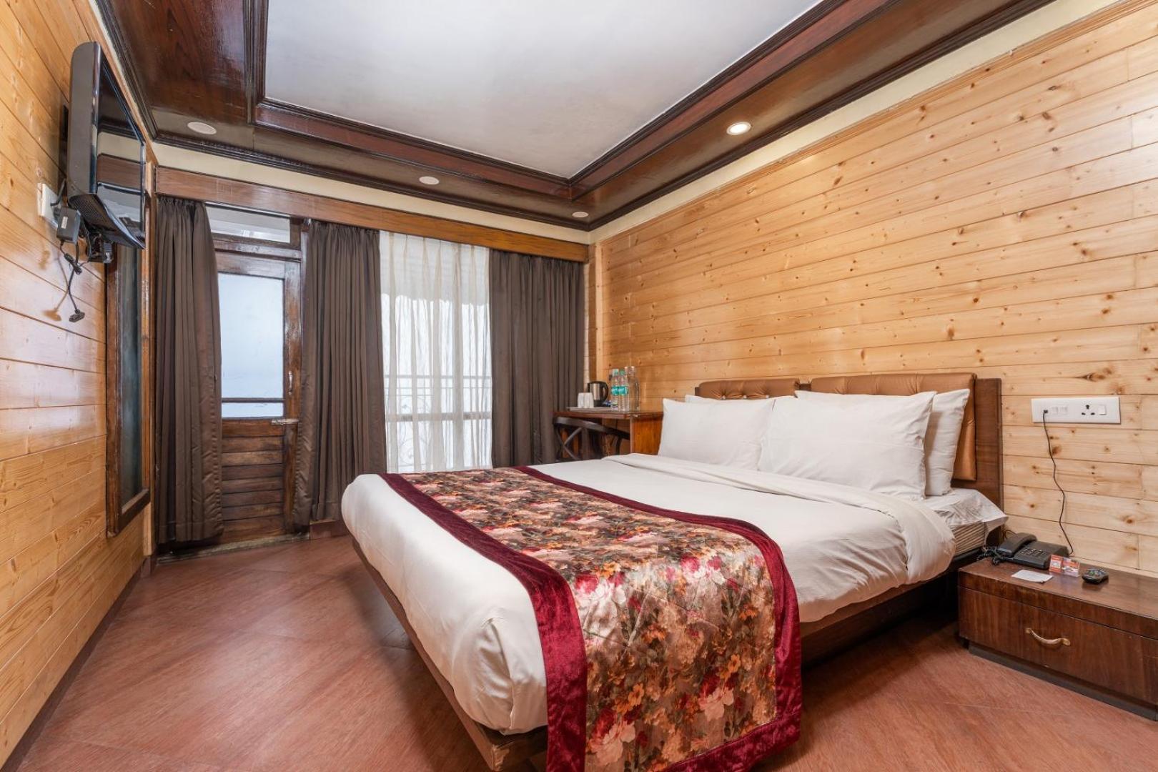 Summit Grace Boutique & 4*