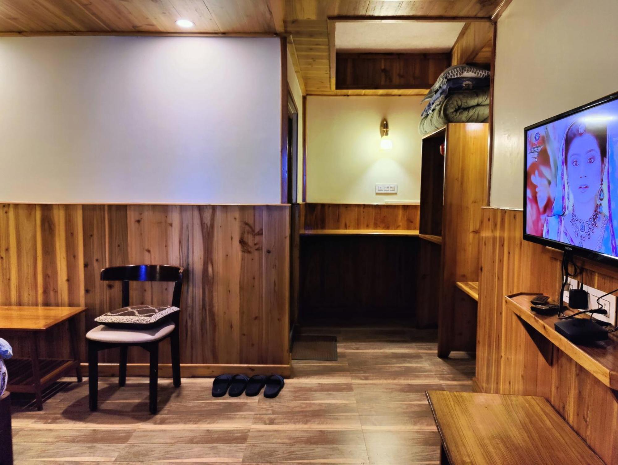Golden Orchid Hotel 5*