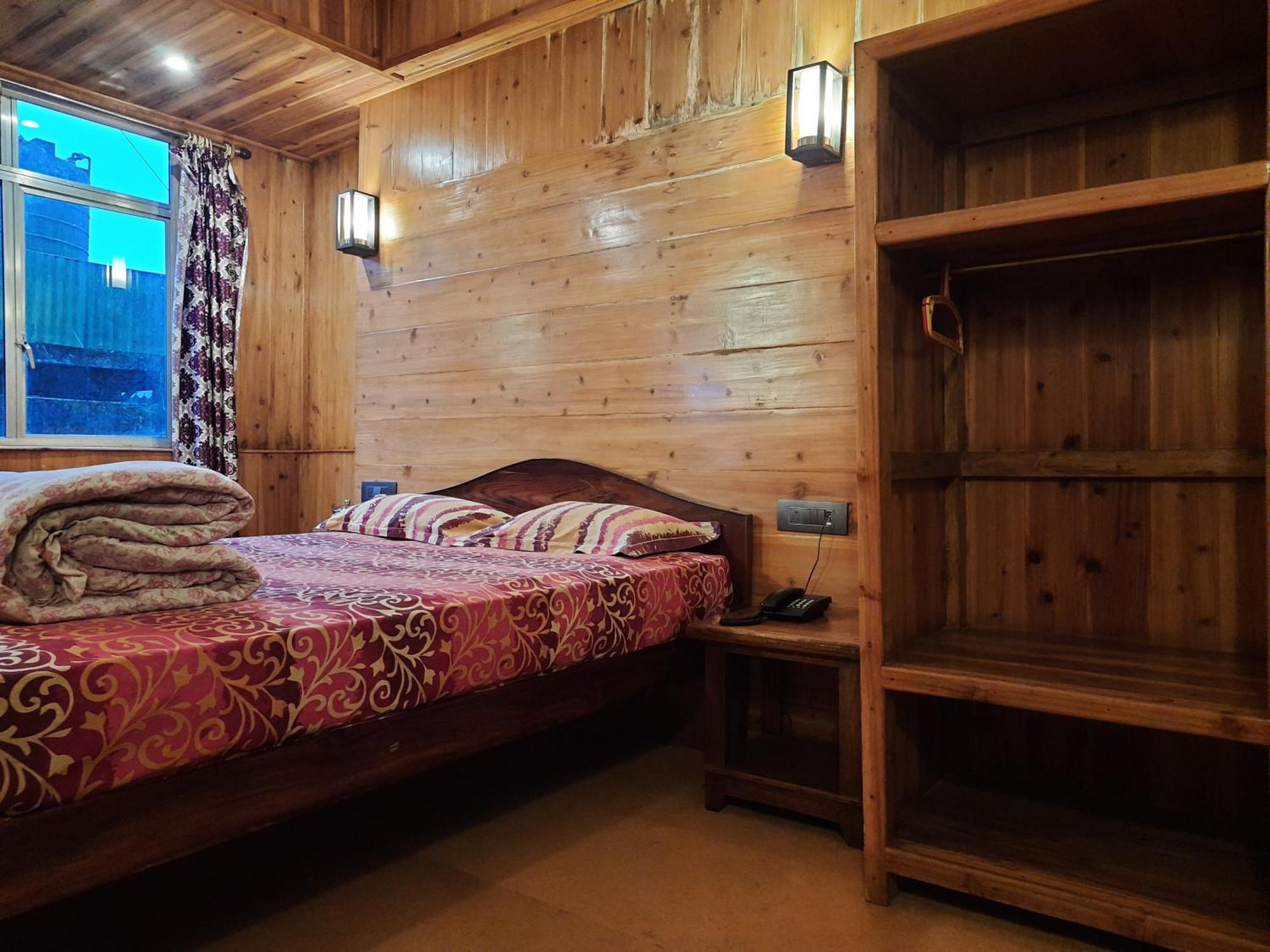 Golden Orchid Hotel 5*