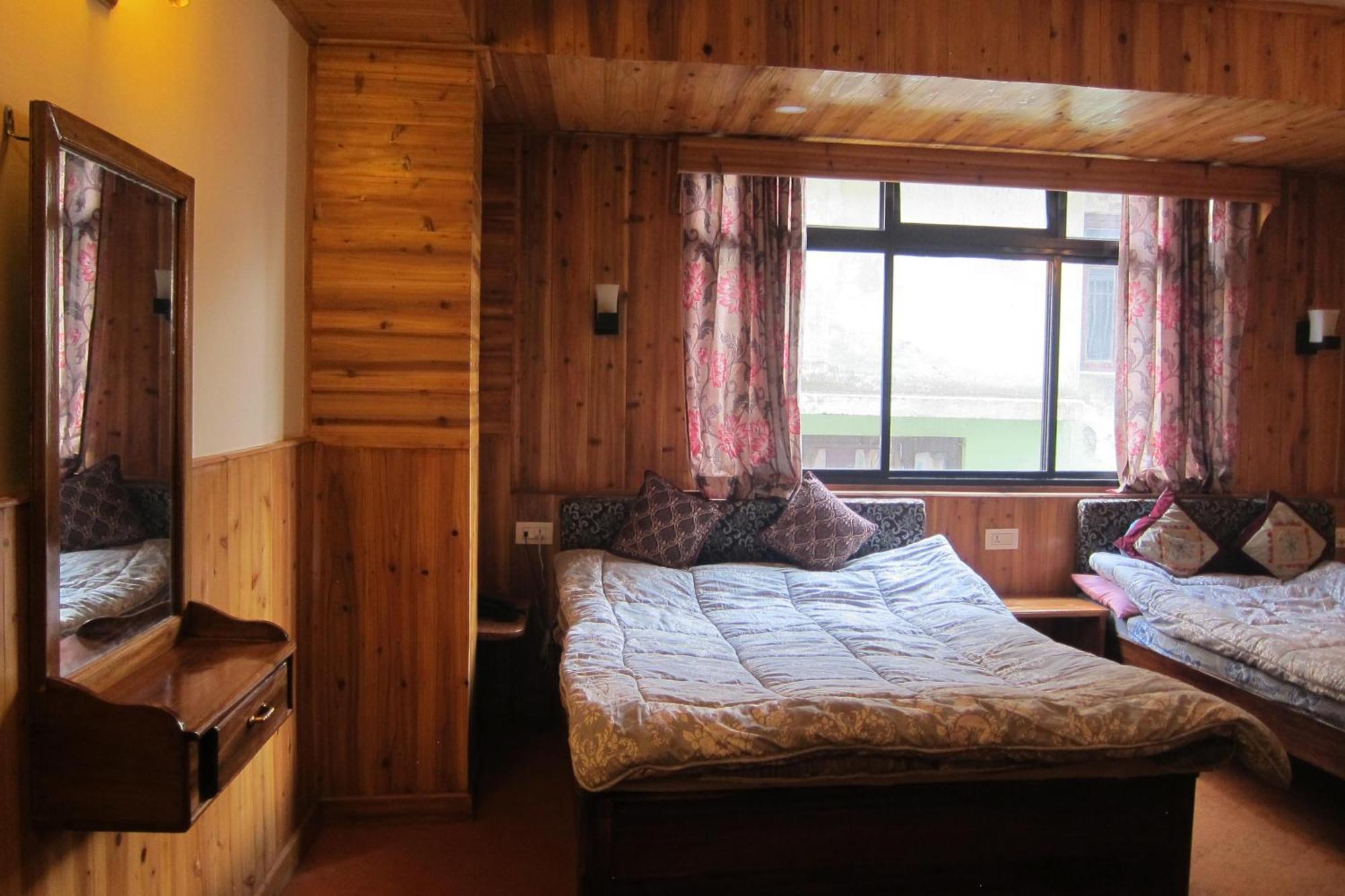 Golden Orchid Hotel 5*