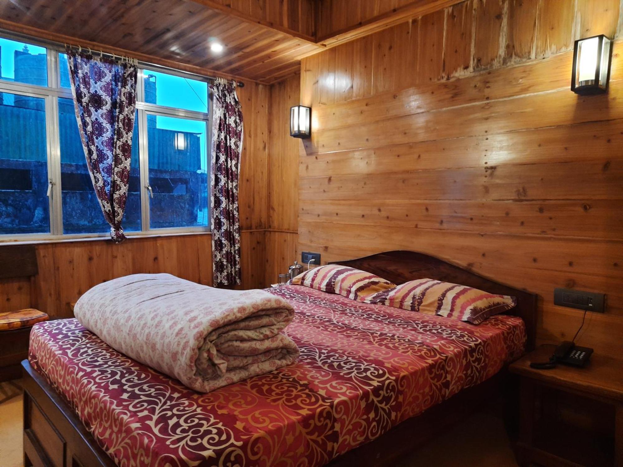 Golden Orchid Hotel 5*