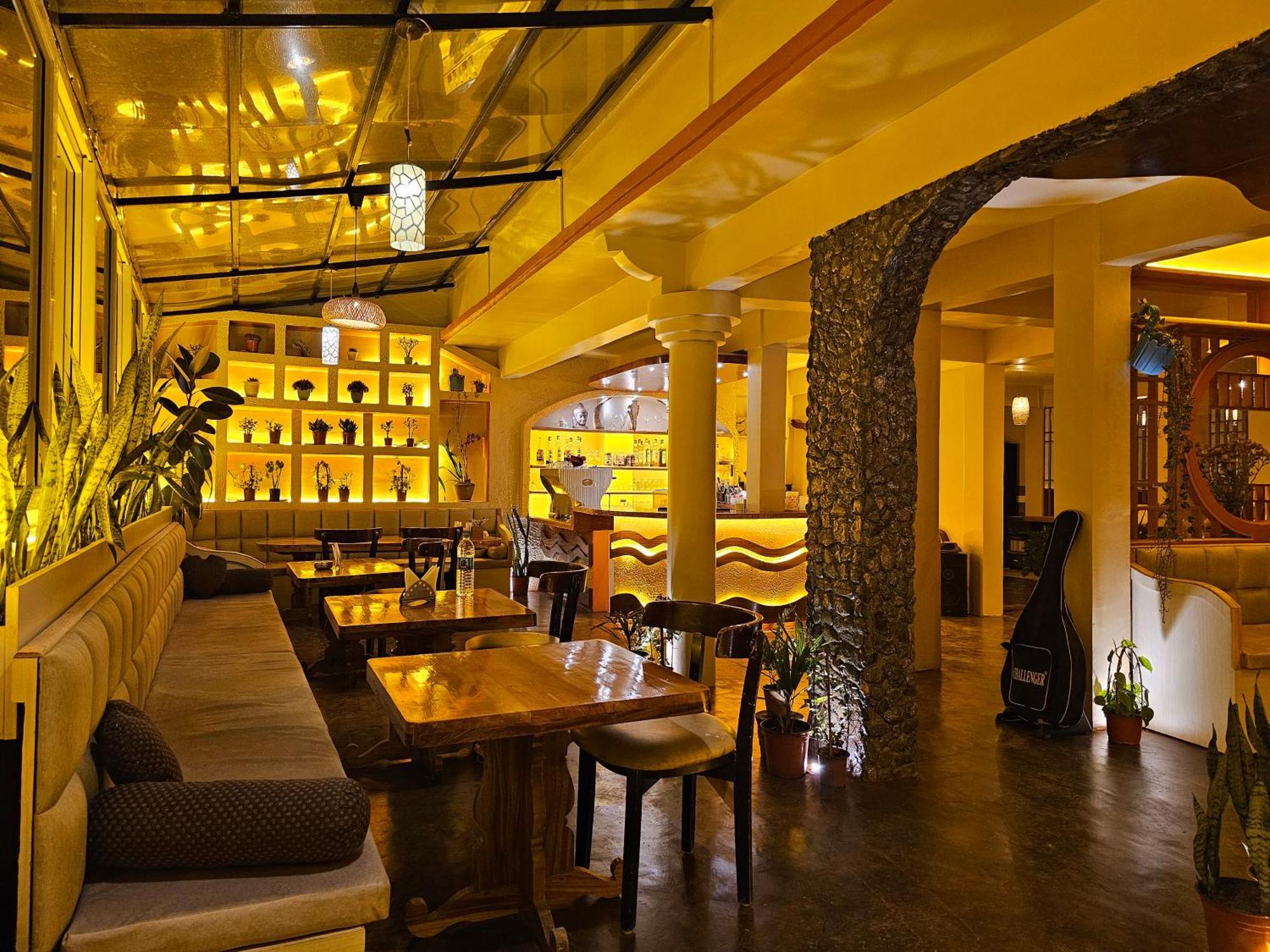 Hotel Golden Orchid