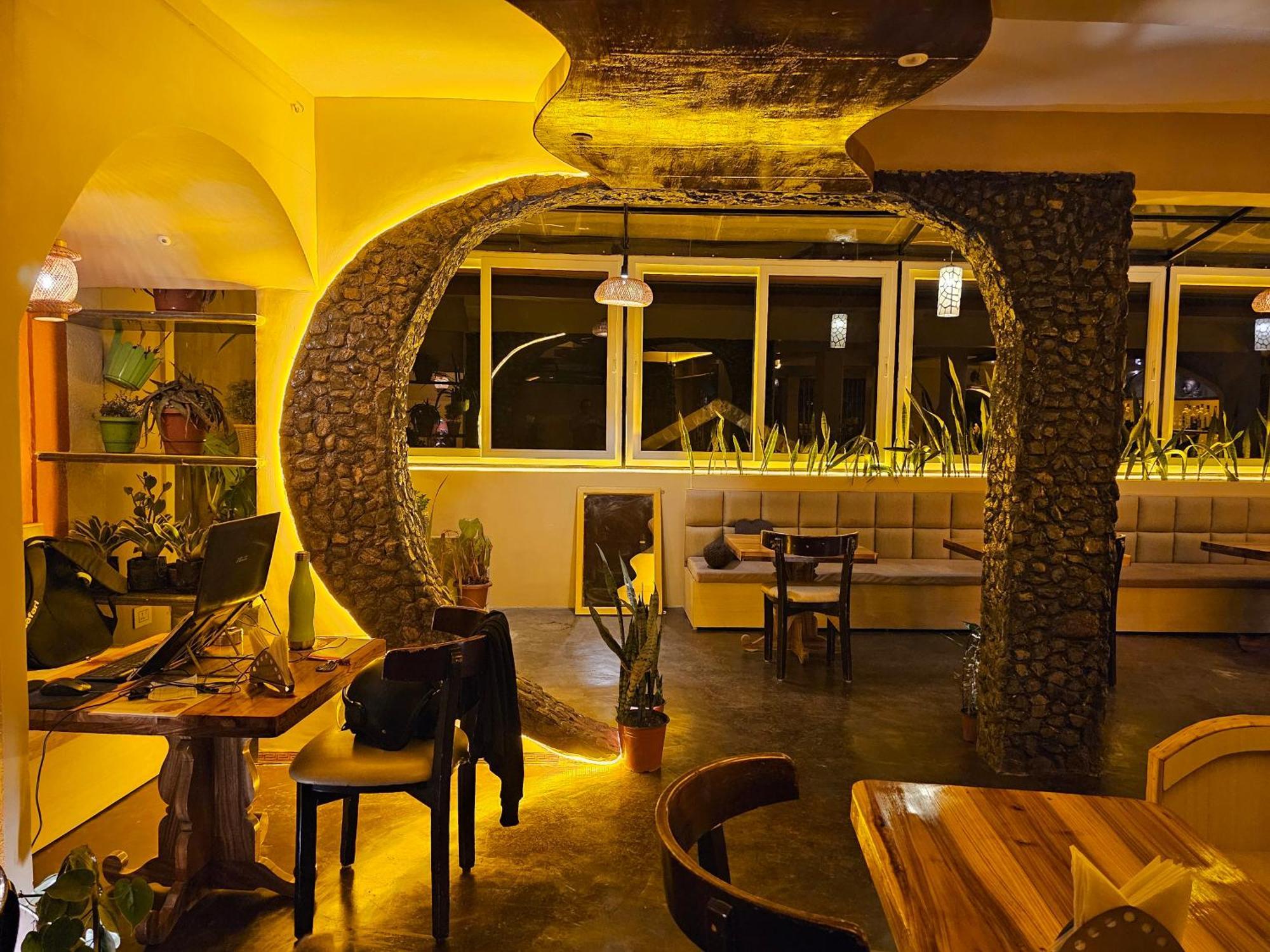 Golden Orchid Hotel 5*