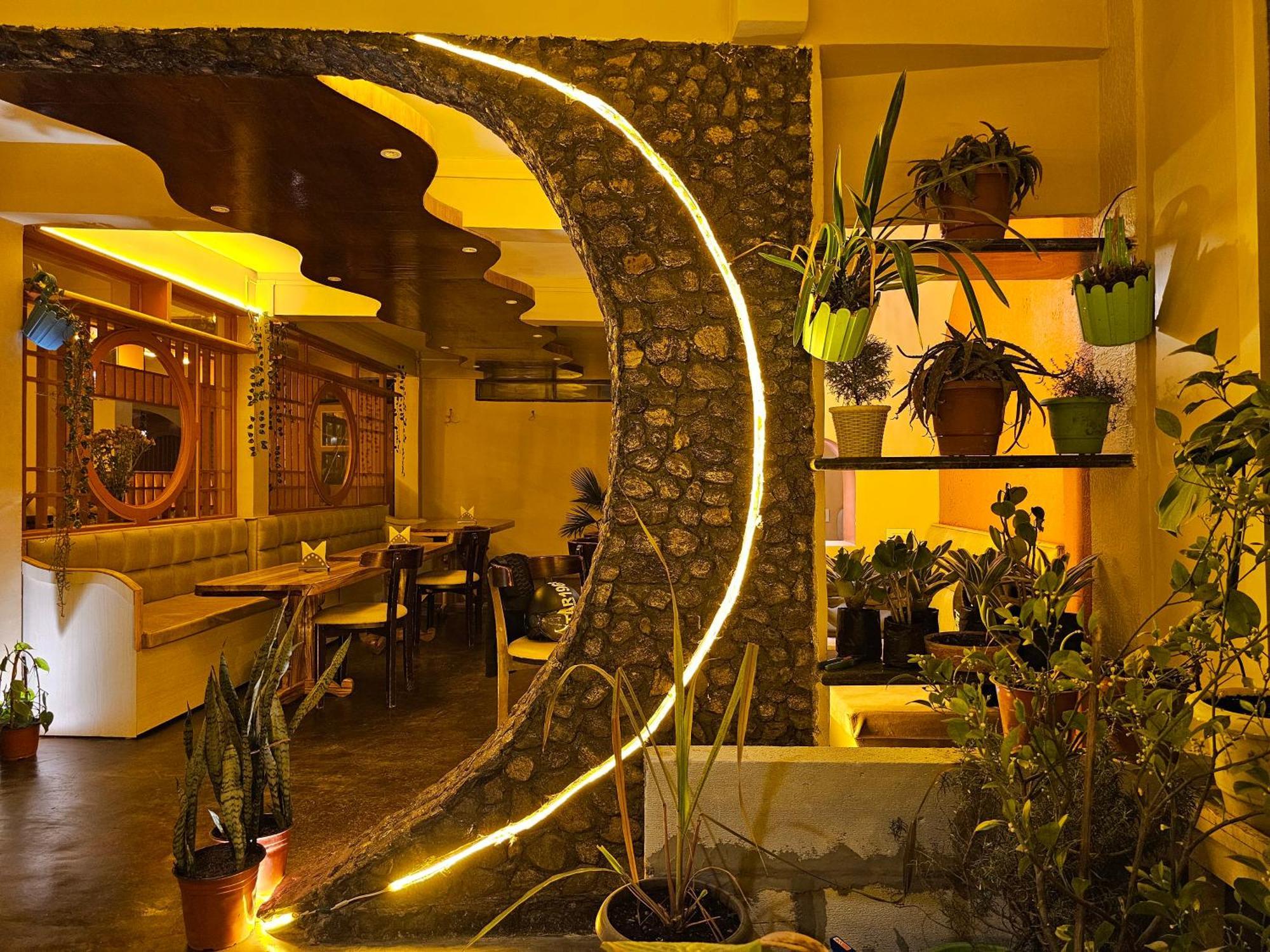 Golden Orchid Hotel