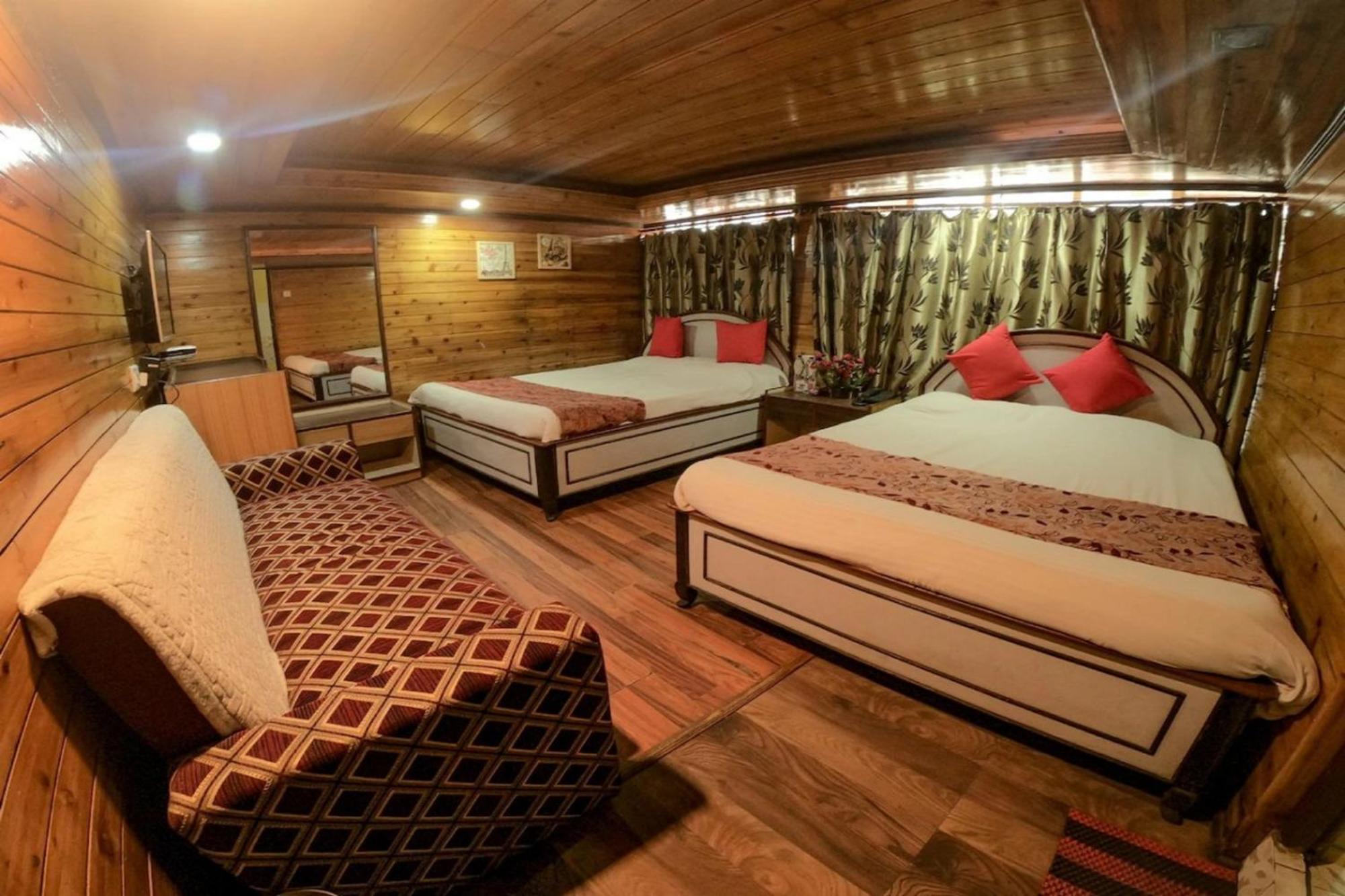 Goroomgo Broadway Mall Road Darjeeling - Best In Darjeeling 3* Darjeeling (West Bengal)