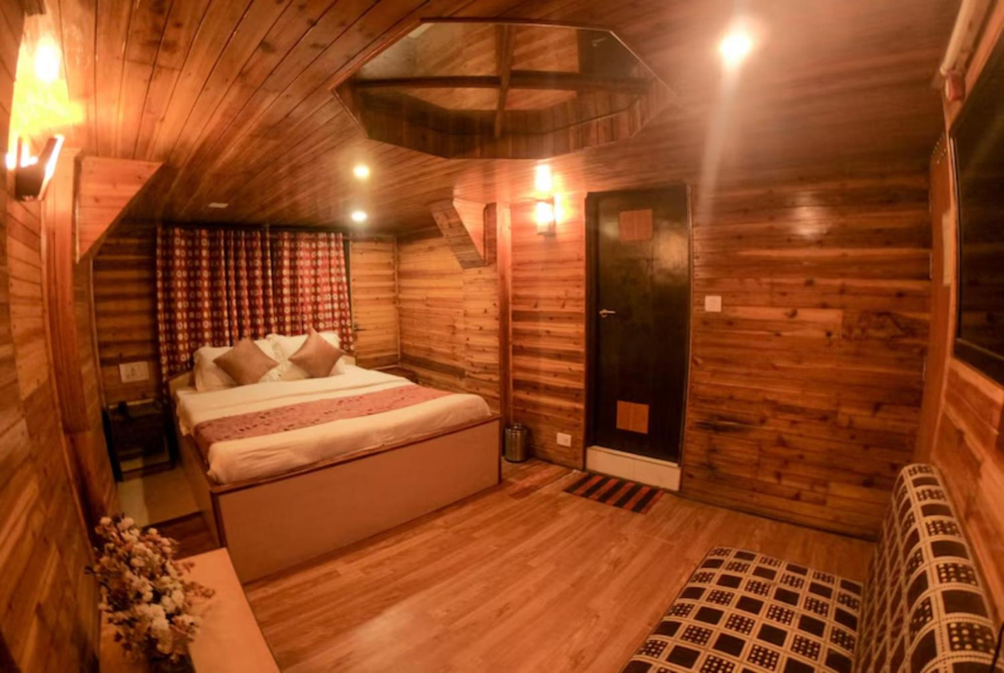 Goroomgo Broadway Anexy Darjeeling Near Mall Road - Best Service Awarded Hotel