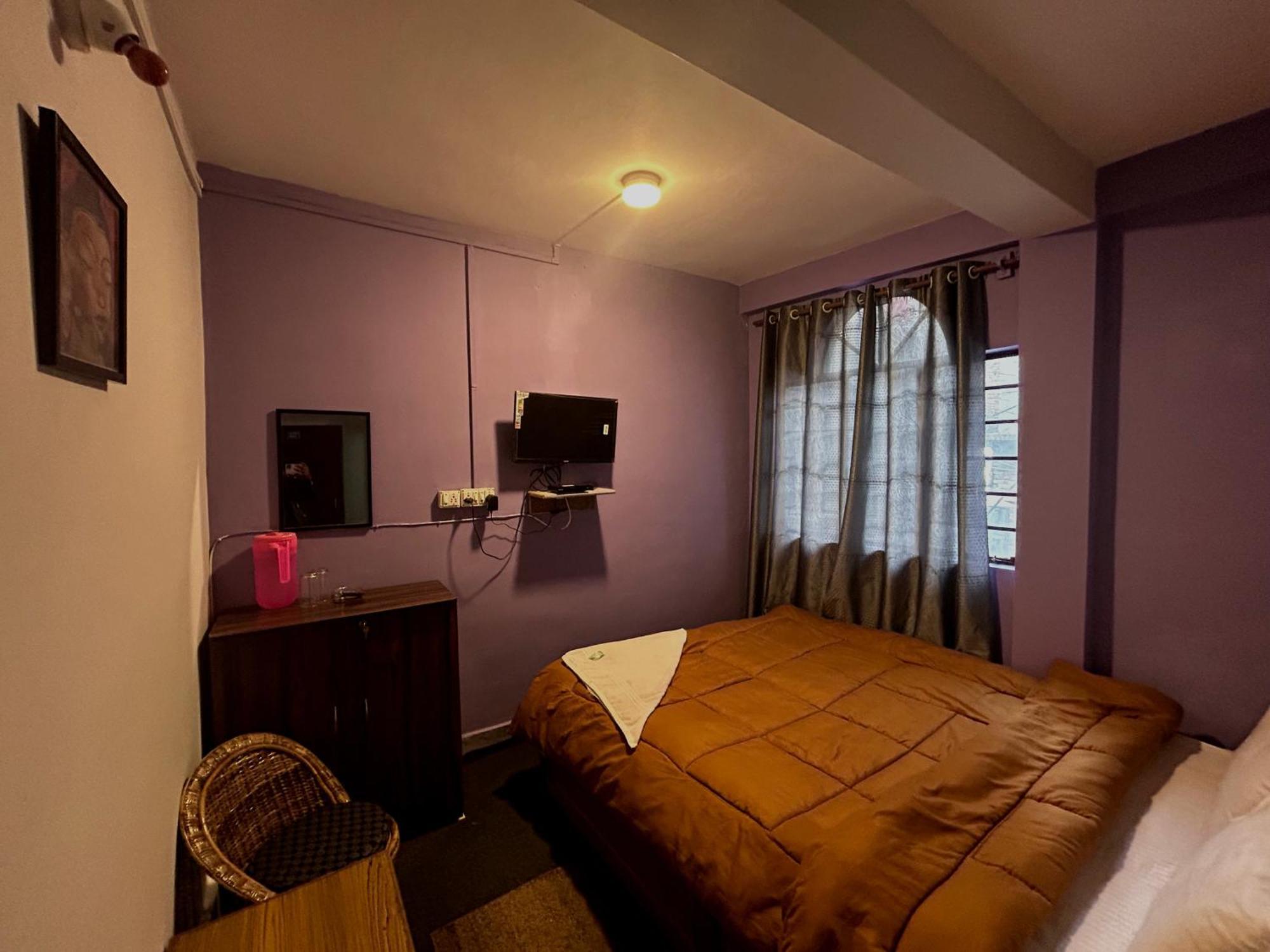 Westwoodi Homestay *