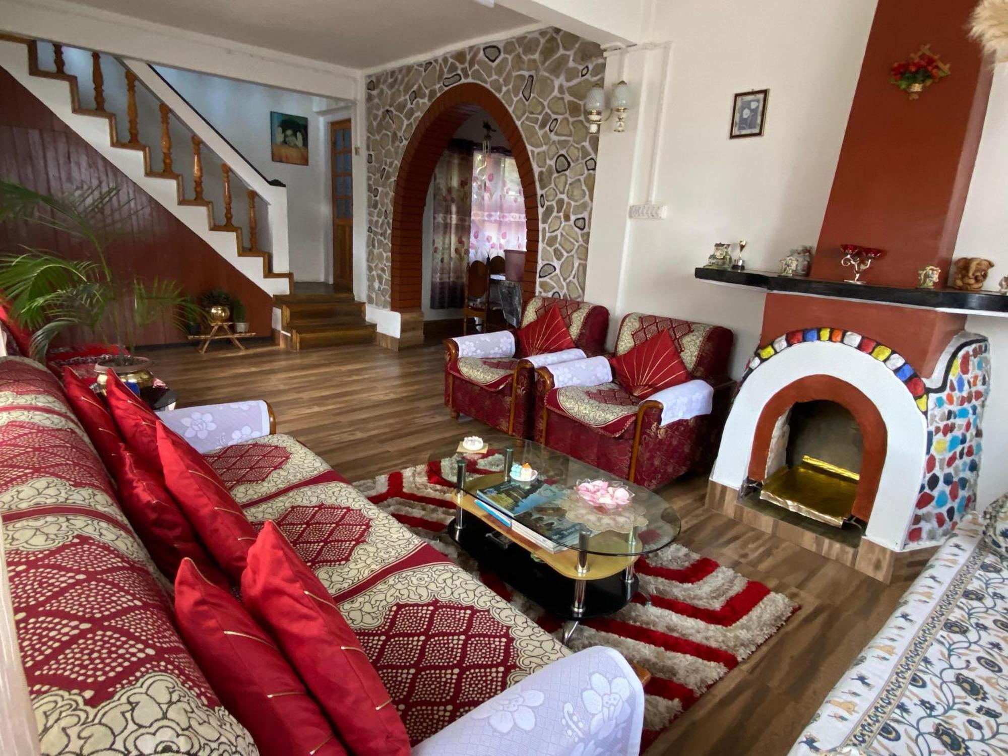 Nimantrana Homestay *