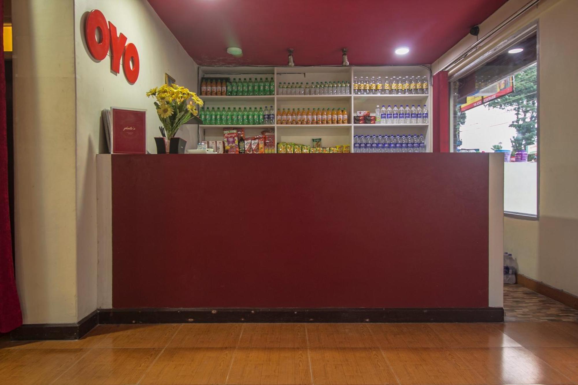Hotel Super Oyo Collection O The Loop 3*