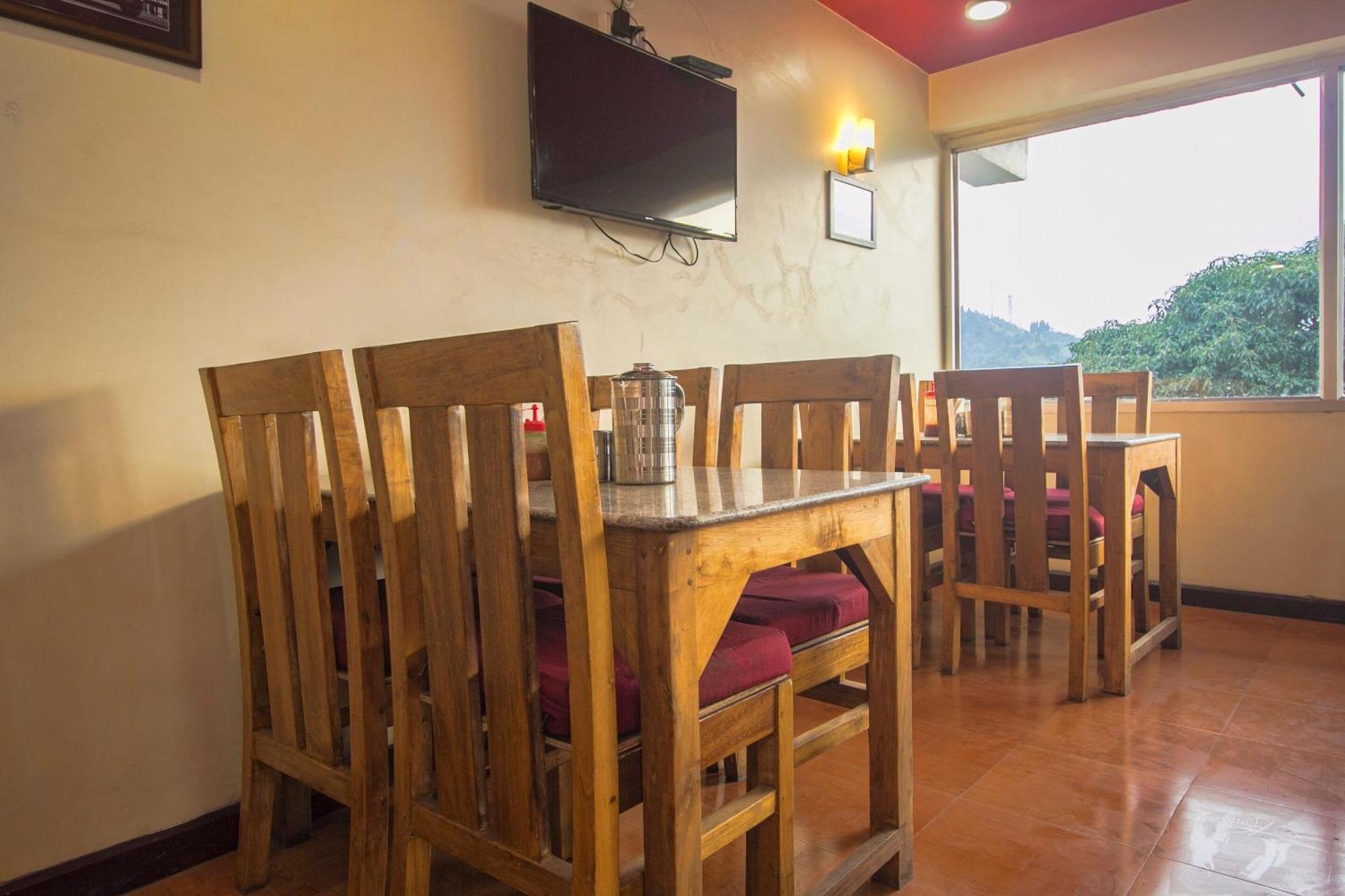 Super Oyo Collection O The Loop Hotel Darjeeling (West Bengal)