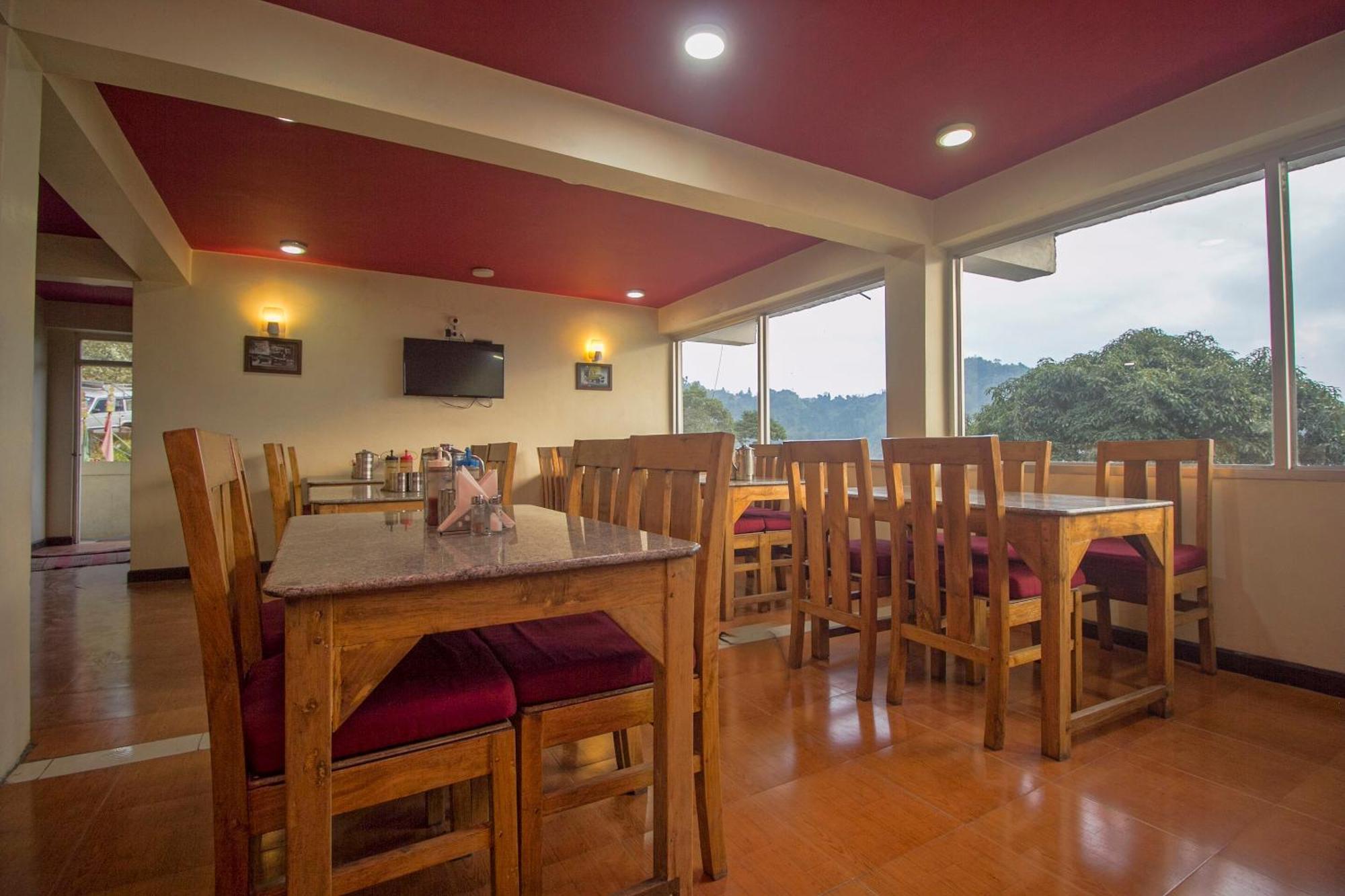 Hotel Super Oyo Collection O The Loop Darjeeling (West Bengal)