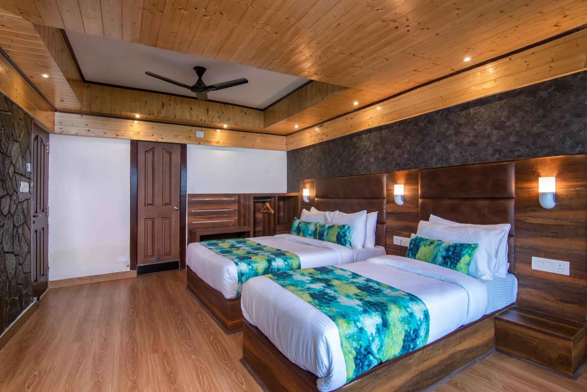 Hotel Sumitel Queens Yard 3*