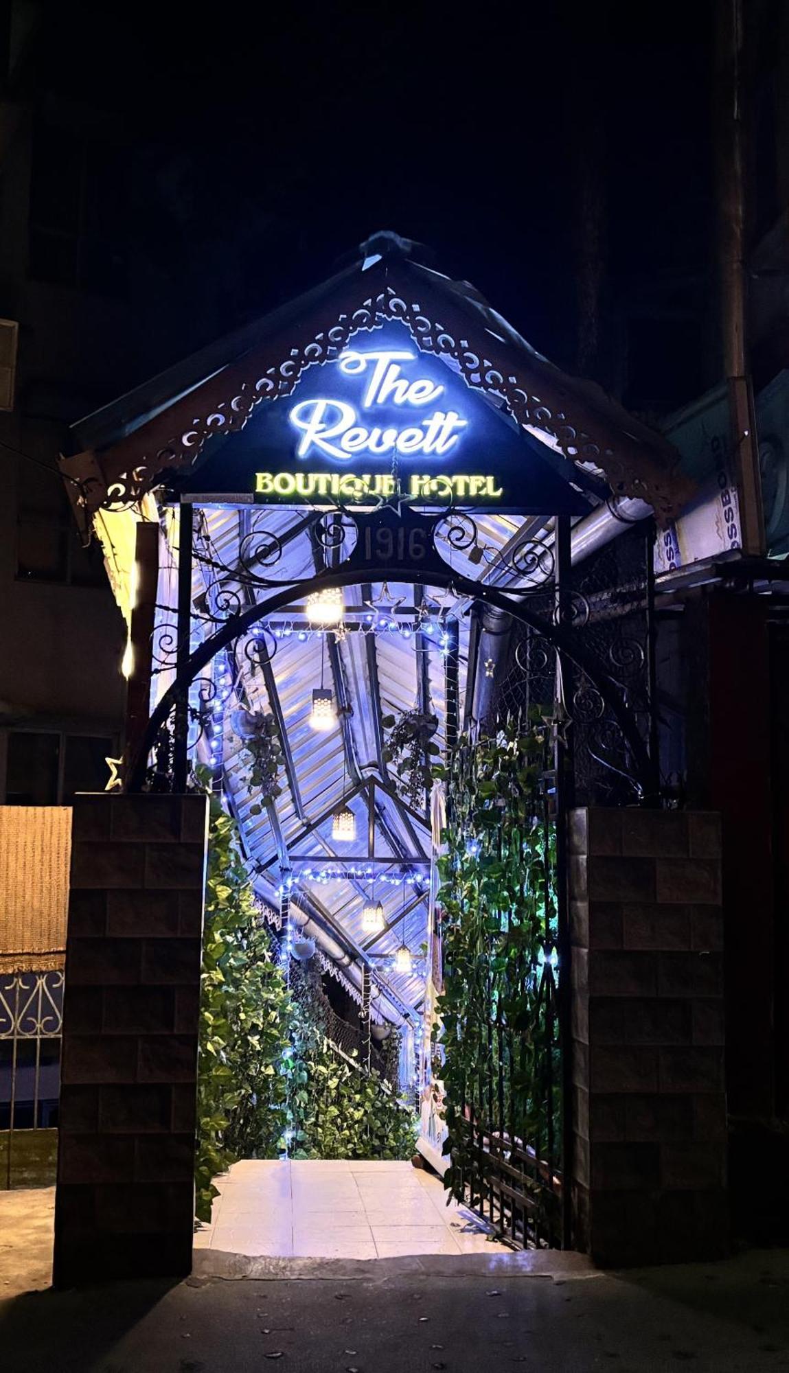 The Revett Hotel 3*