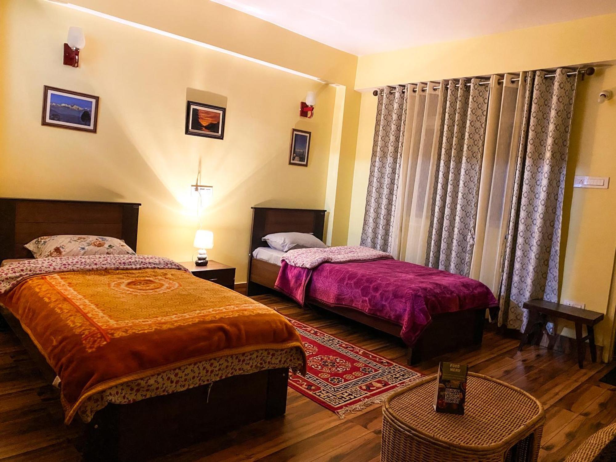 Syangden Villa, Nagbeli