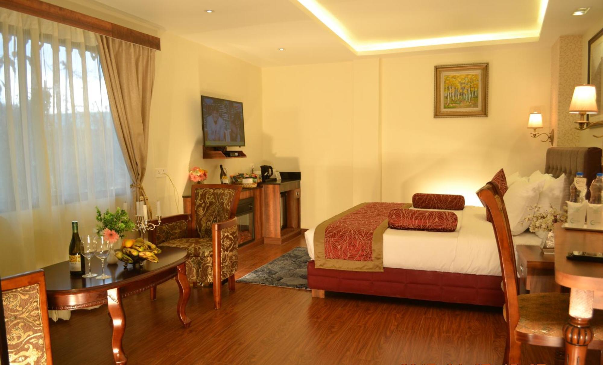 Hotel Crescent Resort, Darjeeling 4*
