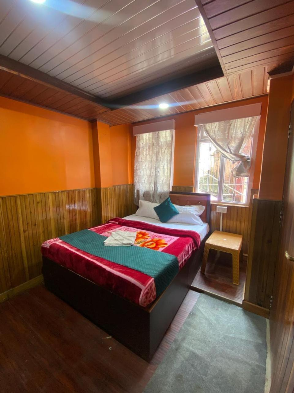 Norling Homestay *