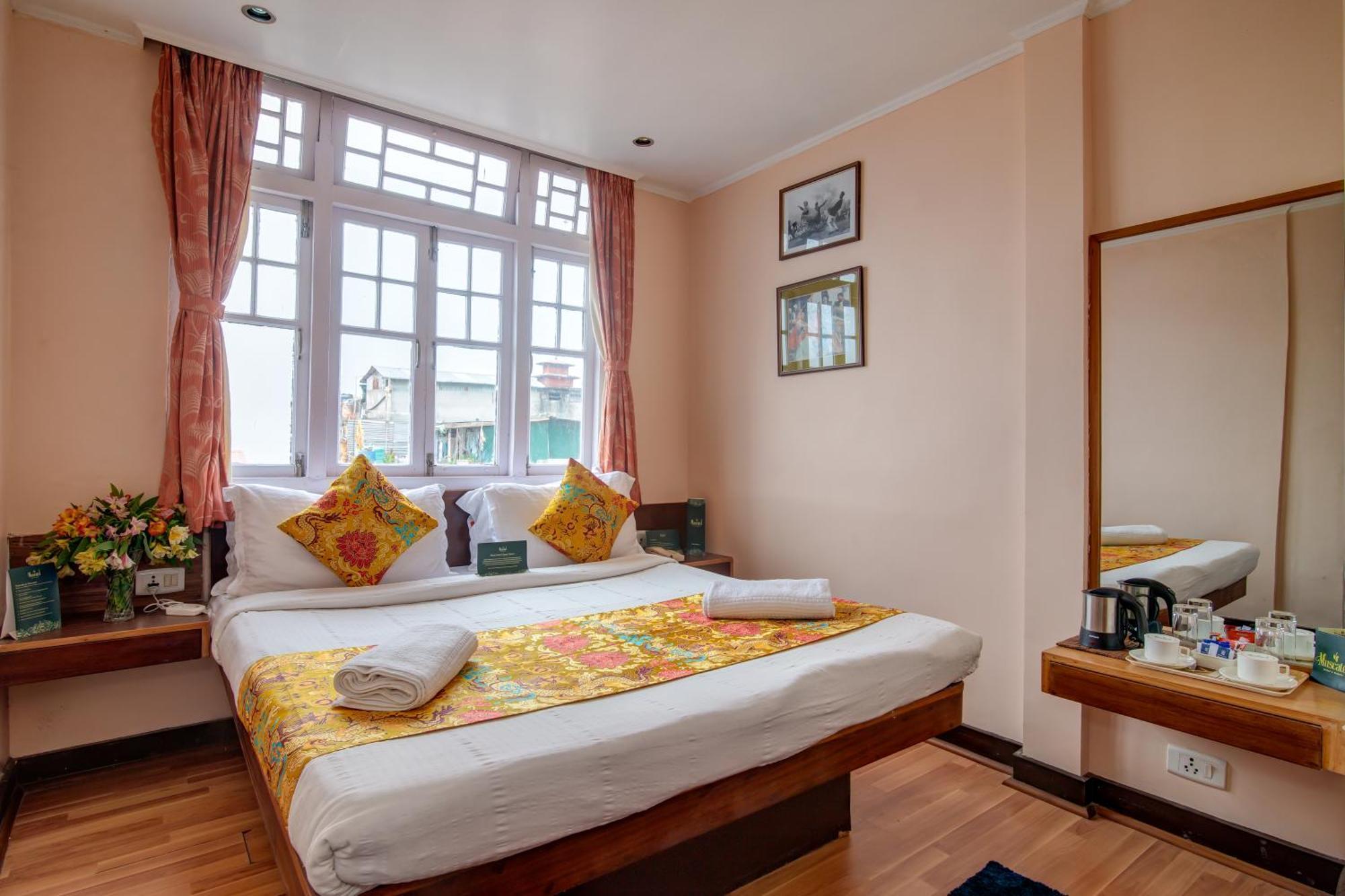 Muscatel Spring Burn - 100 Mts From Mall Road 3*