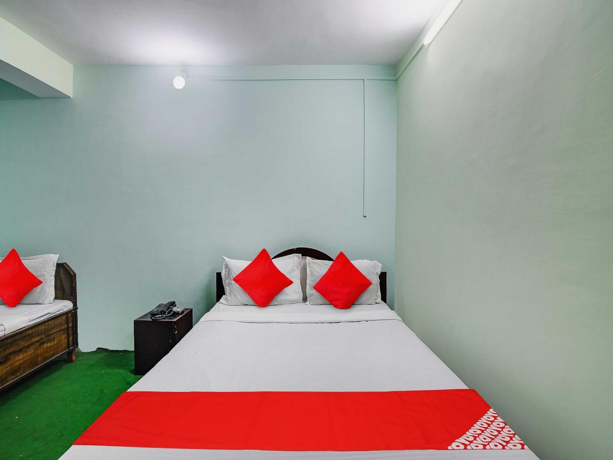 O Divya Dristi Hotel 3*