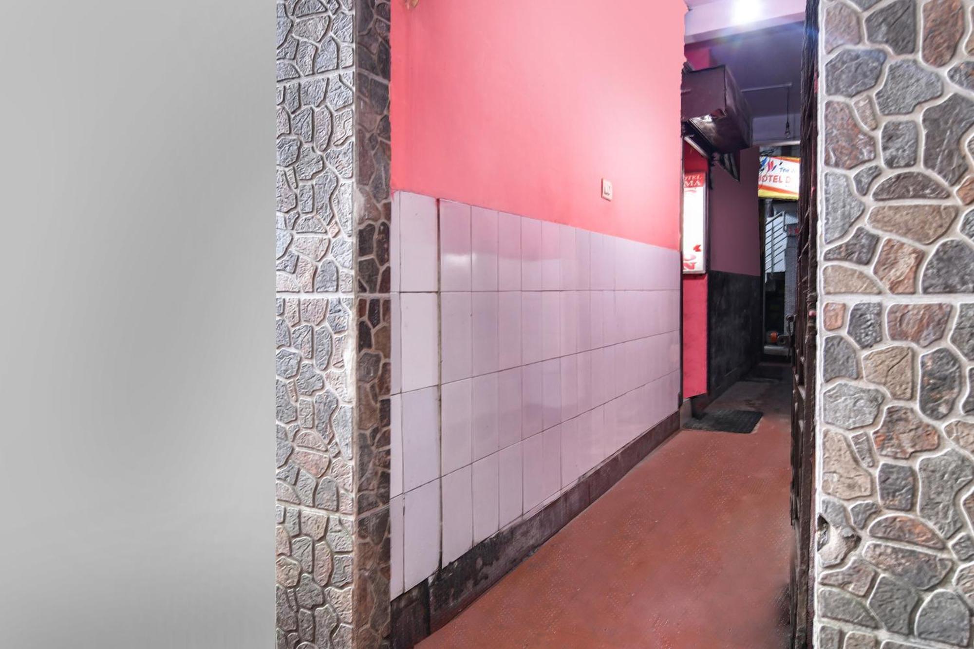 O Divya Dristi Hotel 3*