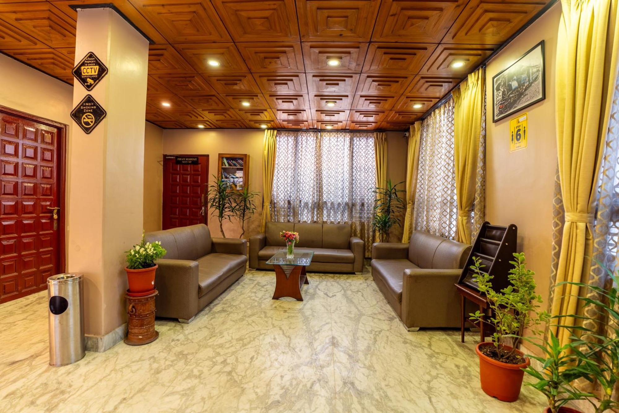 Hotel Muscatel Fairmont - 100 Mts From Mall Road 3*