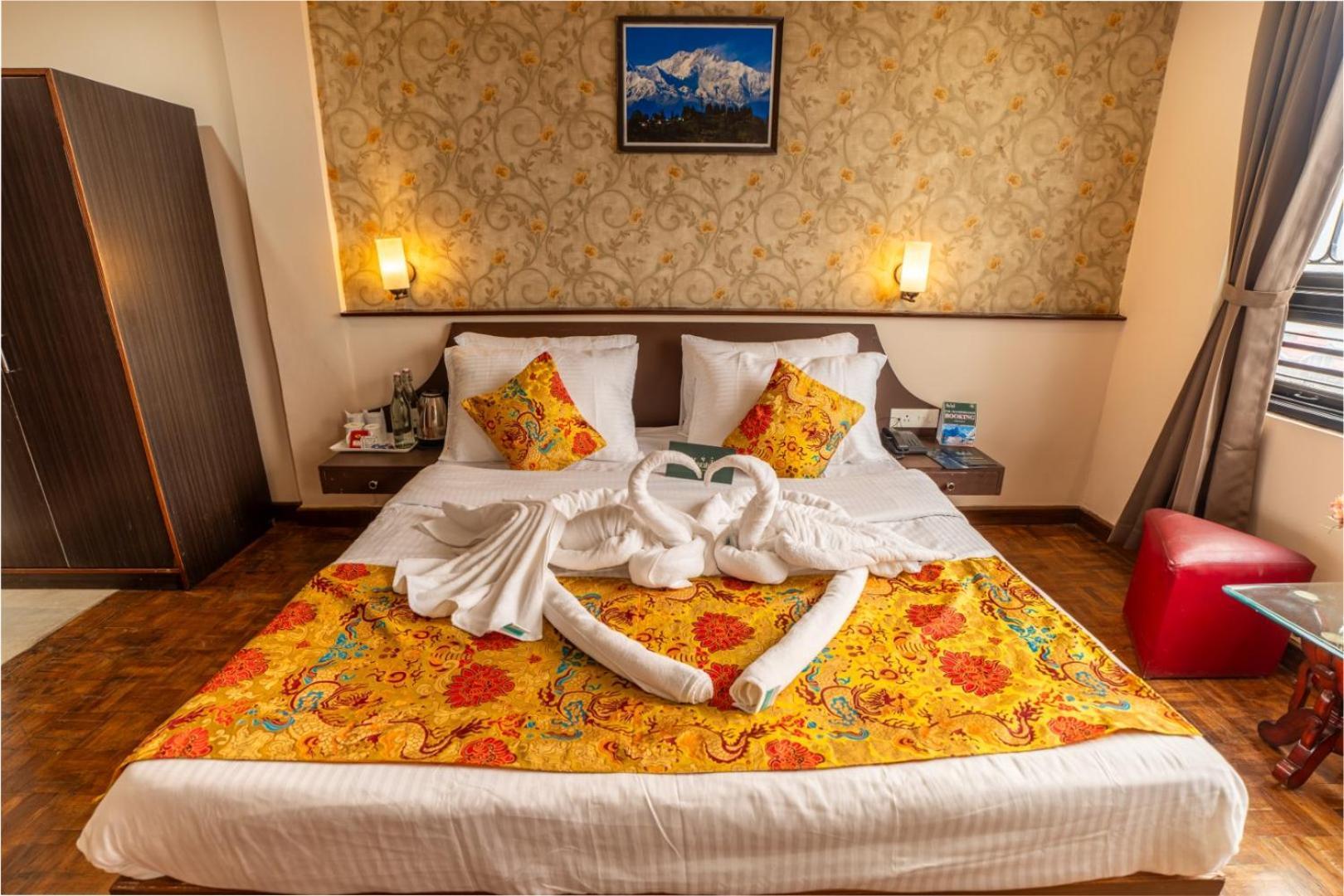 Muscatel Fairmont - 100 Mts From Mall Road