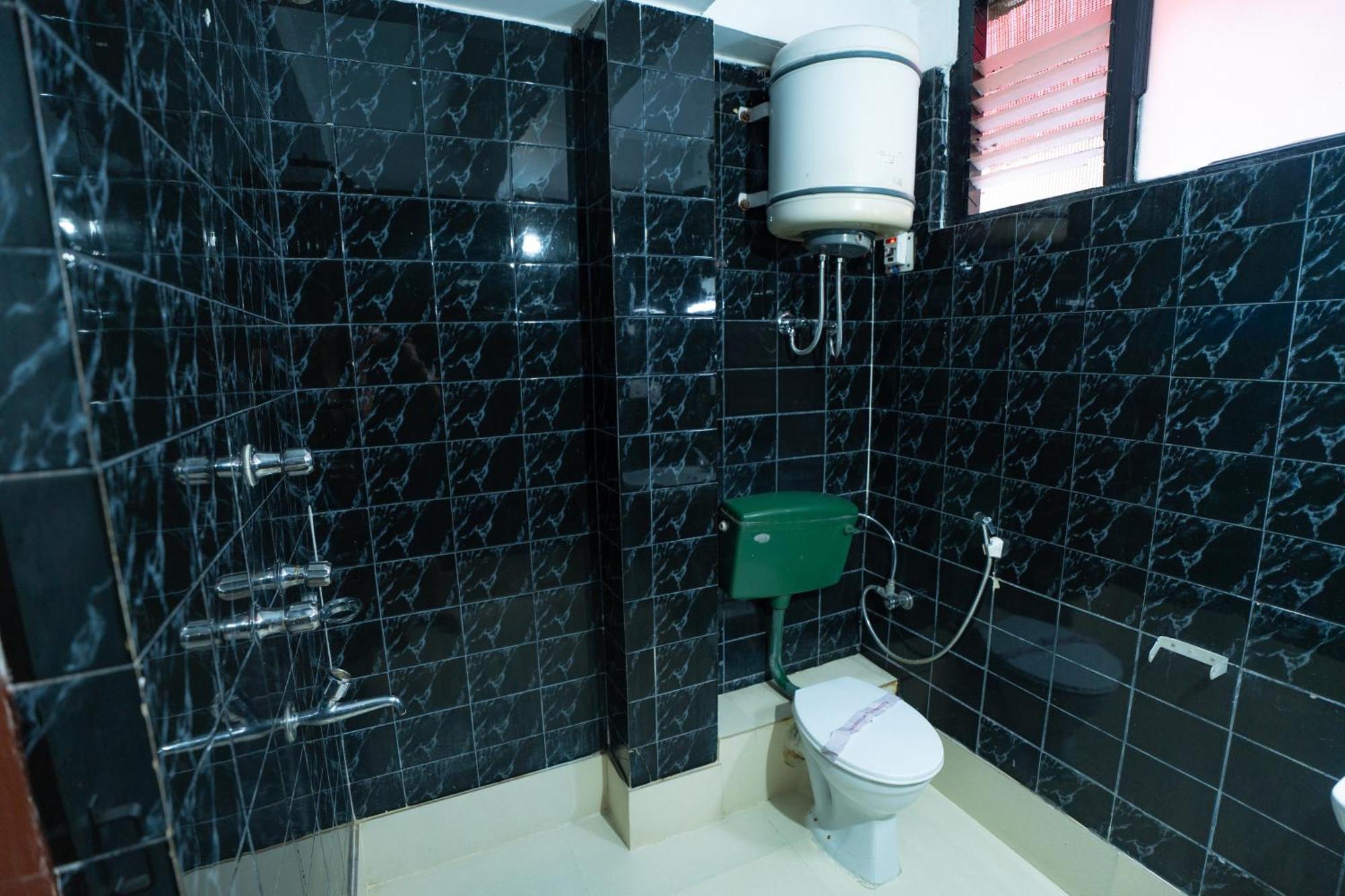 Muscatel Fairmont - 100 Mts From Mall Road