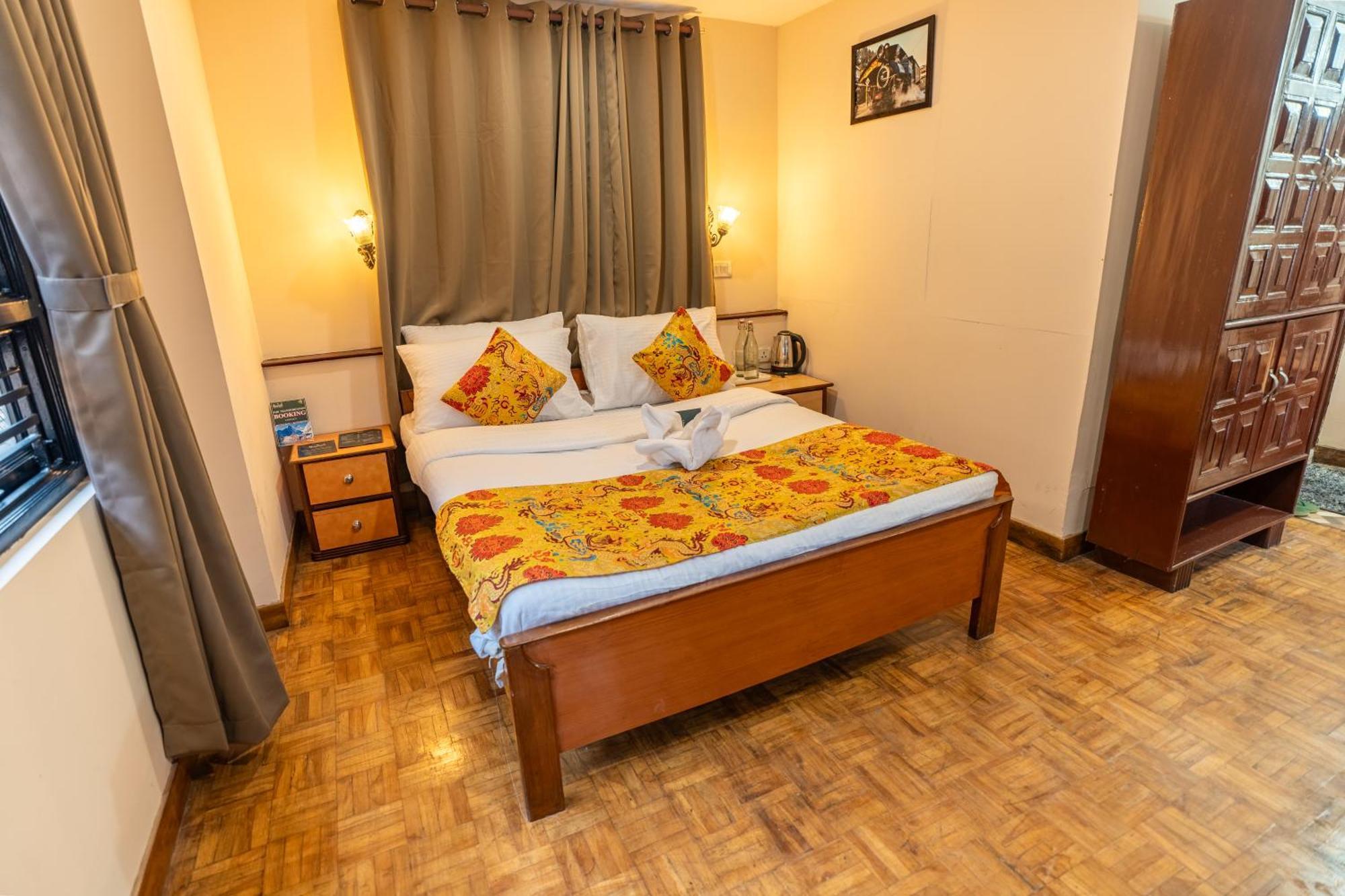 Muscatel Fairmont - 100 Mts From Mall Road
