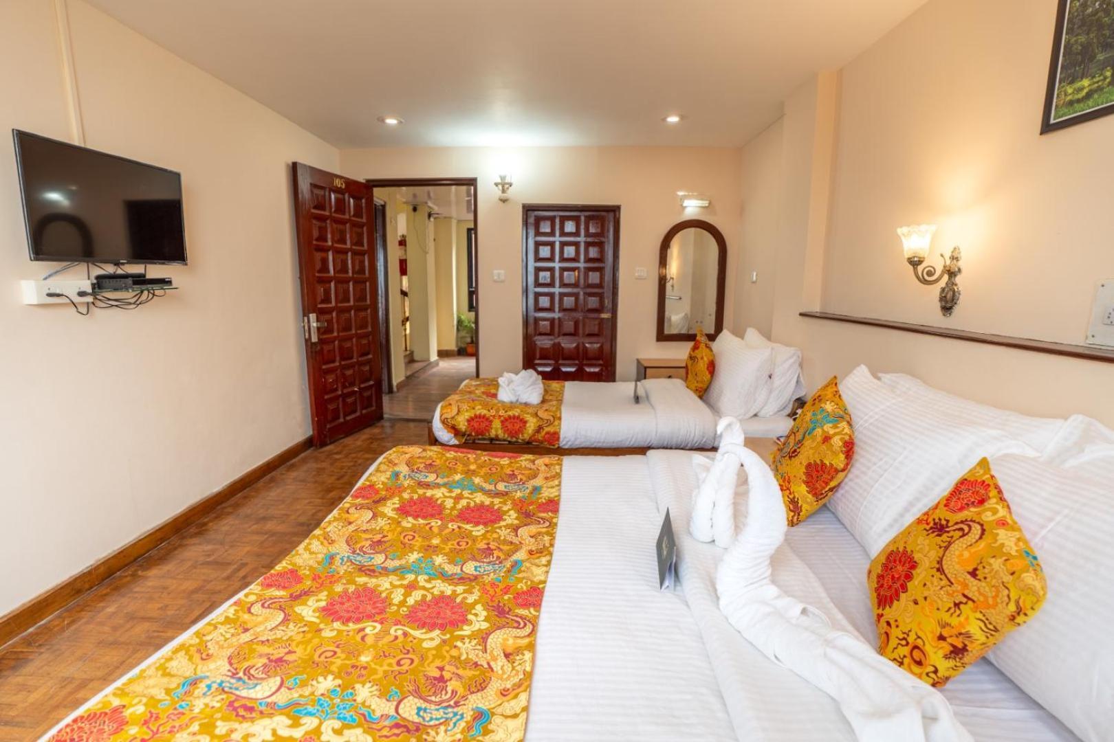Muscatel Fairmont - 100 Mts From Mall Road Hotel 3*