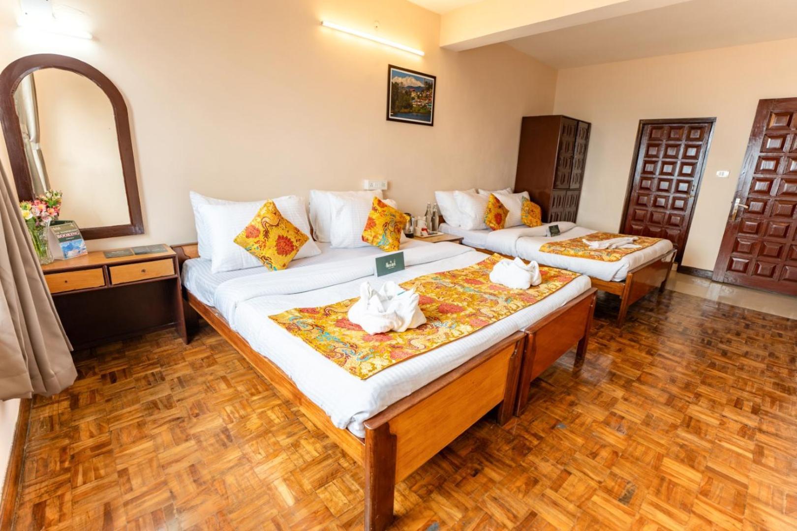 Muscatel Fairmont - 100 Mts From Mall Road Hotel 3*