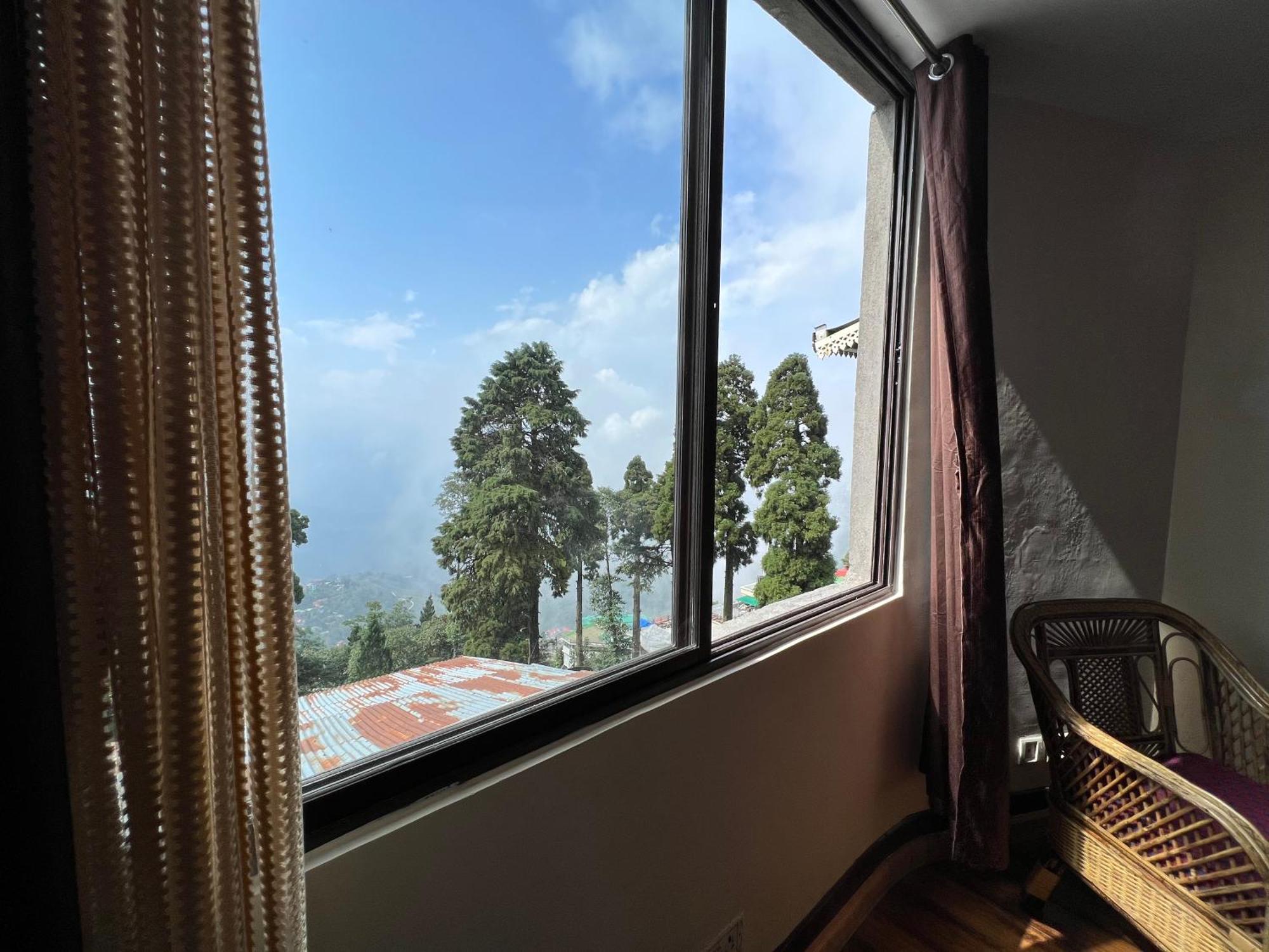 Darjeeling Heights - A Boutique Mountain View Homestay *