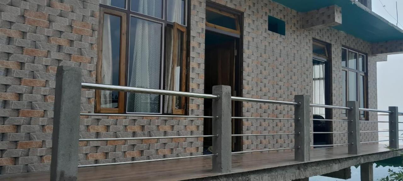 Mukhia's Amayras Homestay Darjeeling (West Bengal)