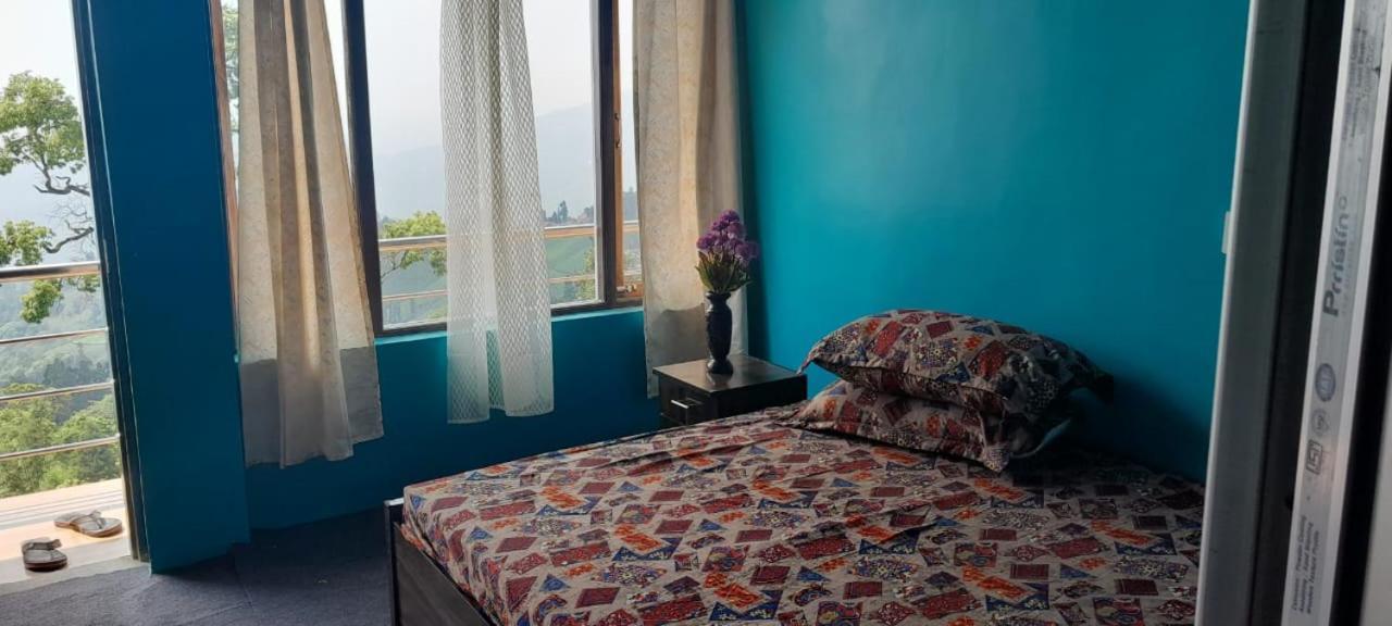 Homestay Mukhia's Amayras *
