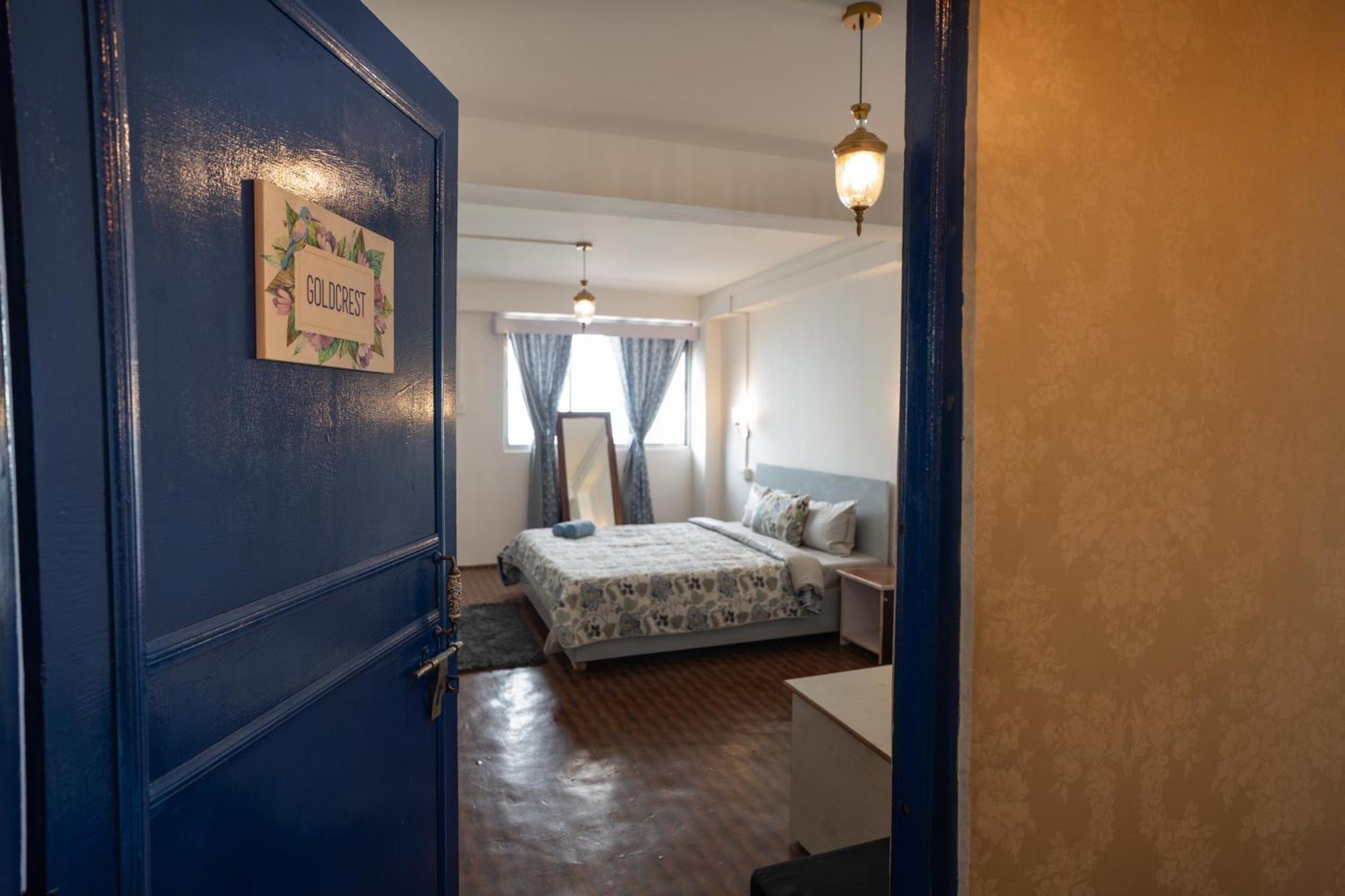 Monratino The Snow Roost- 10 Mins Walking Distance From Mall Road- Attached Balcony With Kanchenjunga Mountain View-kitchen Available Homestay Darjeeling (West Bengal)
