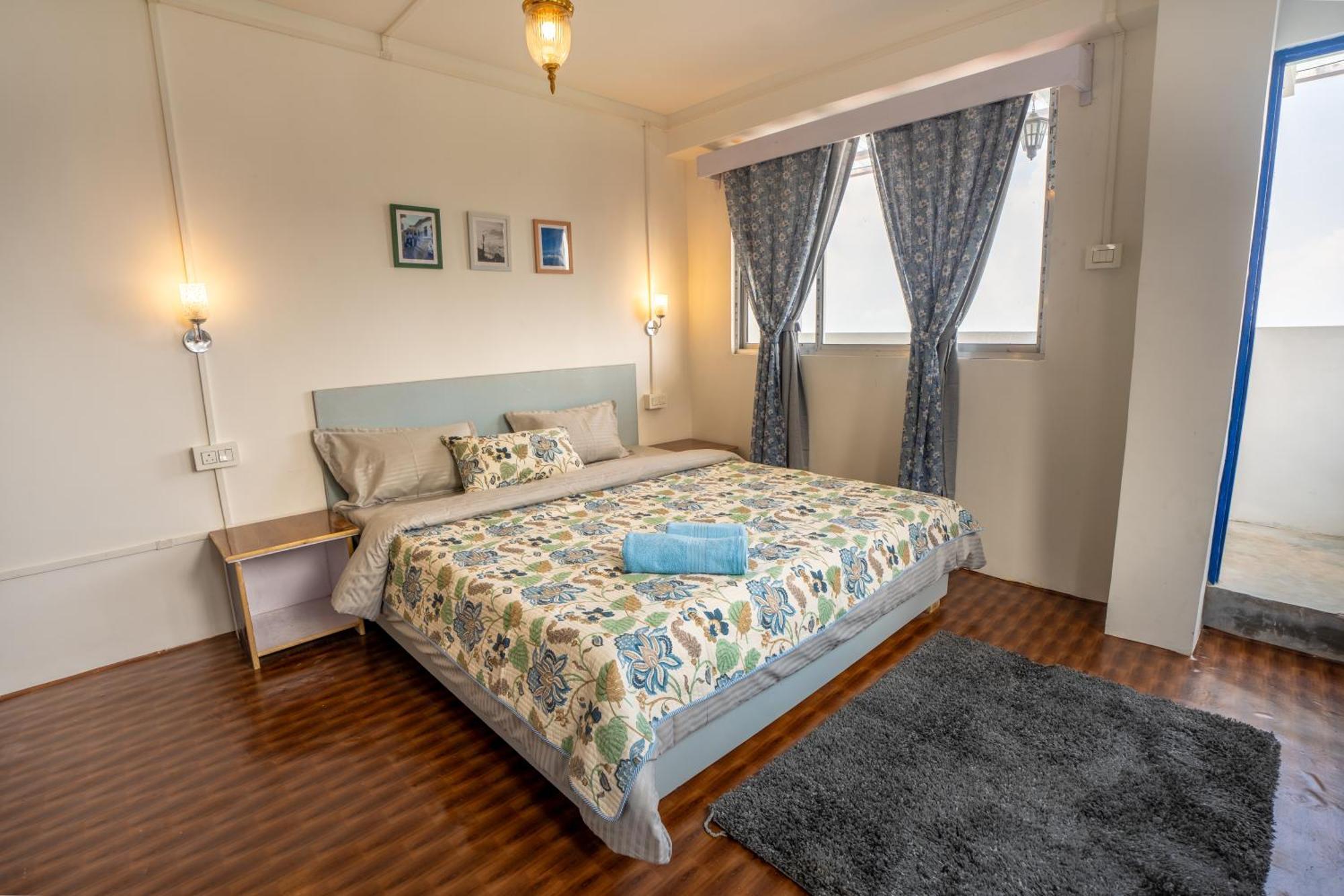 Monratino The Snow Roost- 10 Mins Walking Distance From Mall Road- Attached Balcony With Kanchenjunga Mountain View-kitchen Available *