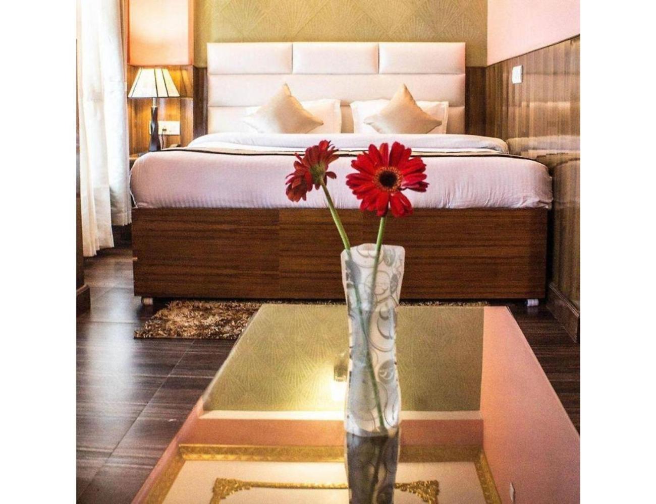 Indus Mount Royale And Spa, Darjeeling Homestay