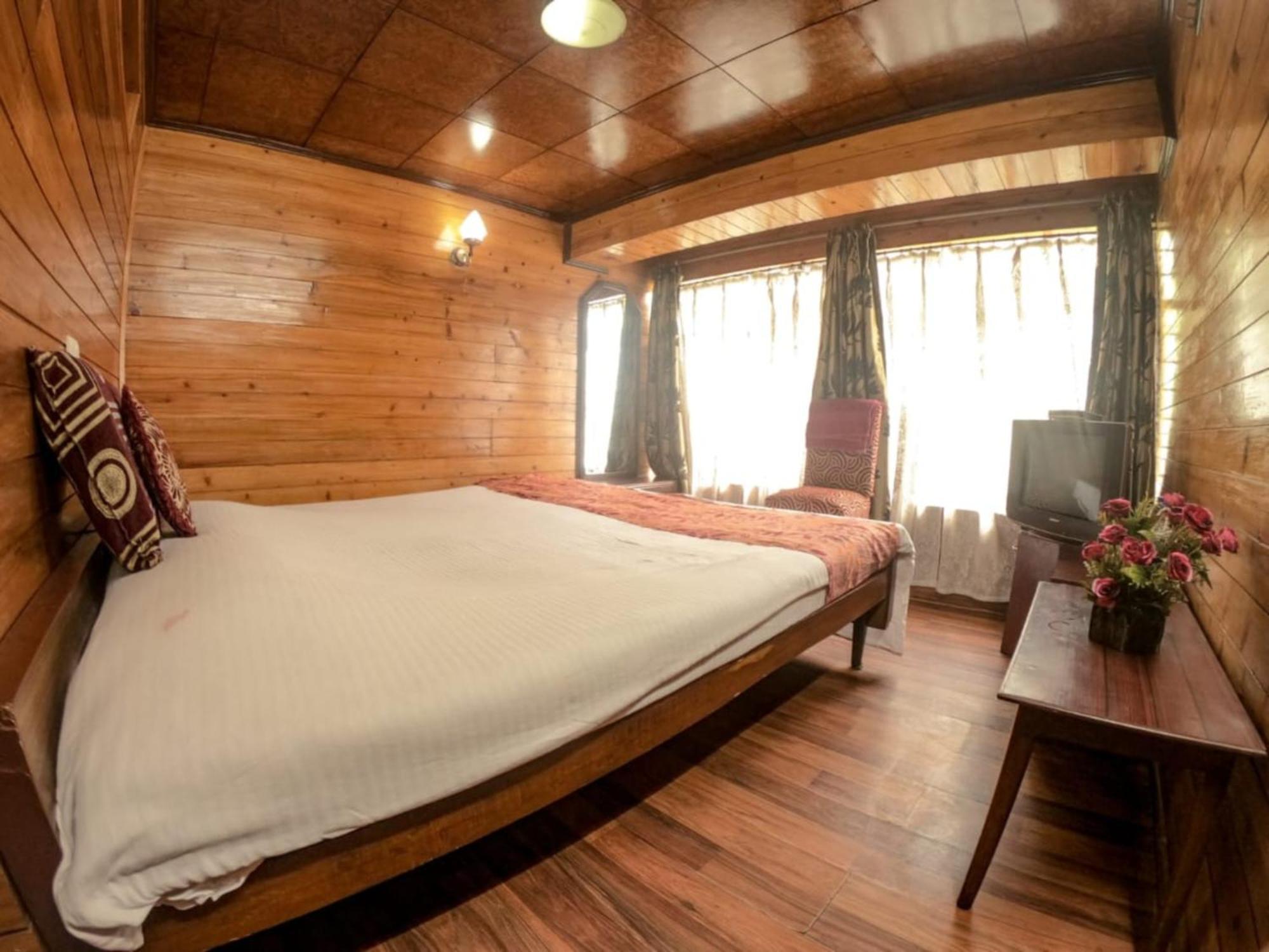 Hotel Grg Broadway Mall Road Darjeeling By Royal Collection 3*