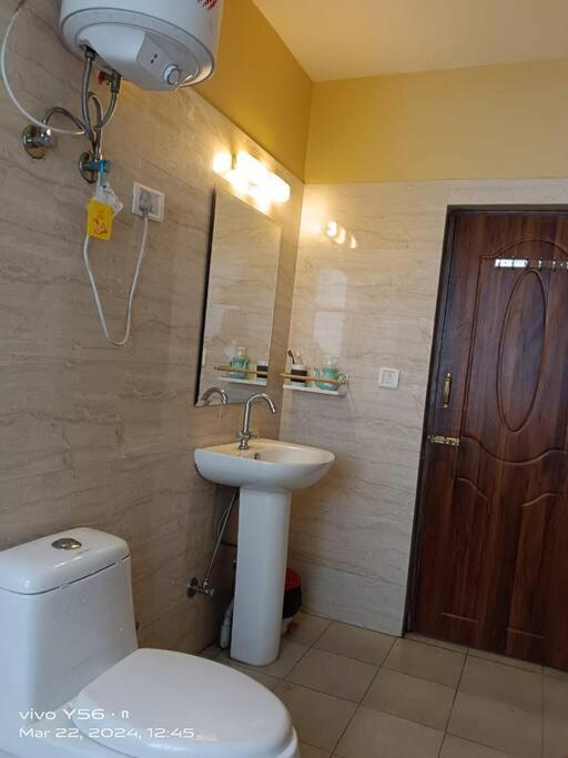 Apartment Adrija Luxury Homes, Kanchenjunga View, 2000 Sqft *