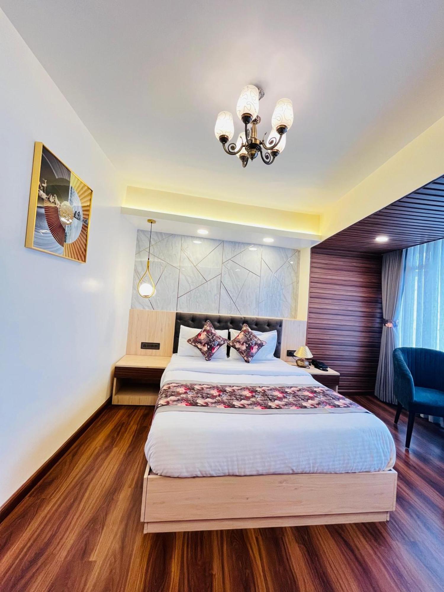 Broadway Boutique Mall Road Darjeeling - A Luxury Collection - Best Seller Hotel Darjeeling (West Bengal)