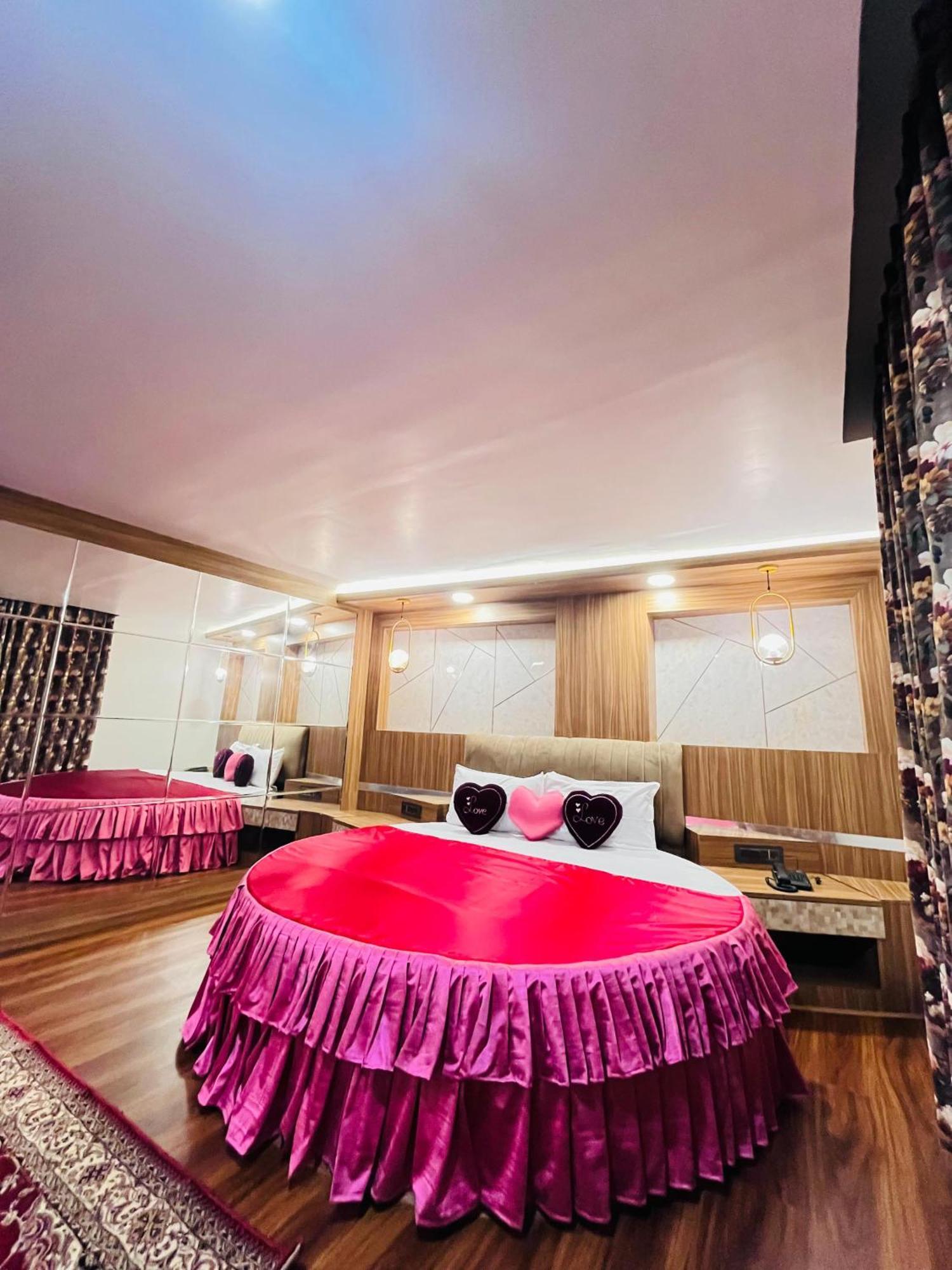 Broadway Boutique Mall Road Darjeeling - A Luxury Collection - Best Seller 3*